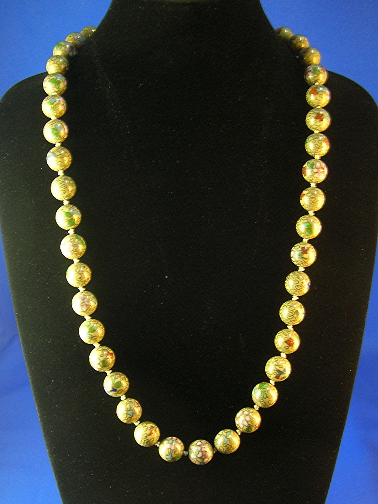 30 Inch Pink Gold Emerald Sapphire Cloisinee Necklace