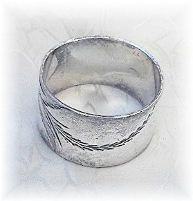 Vintage Silvertone Napkin Ring