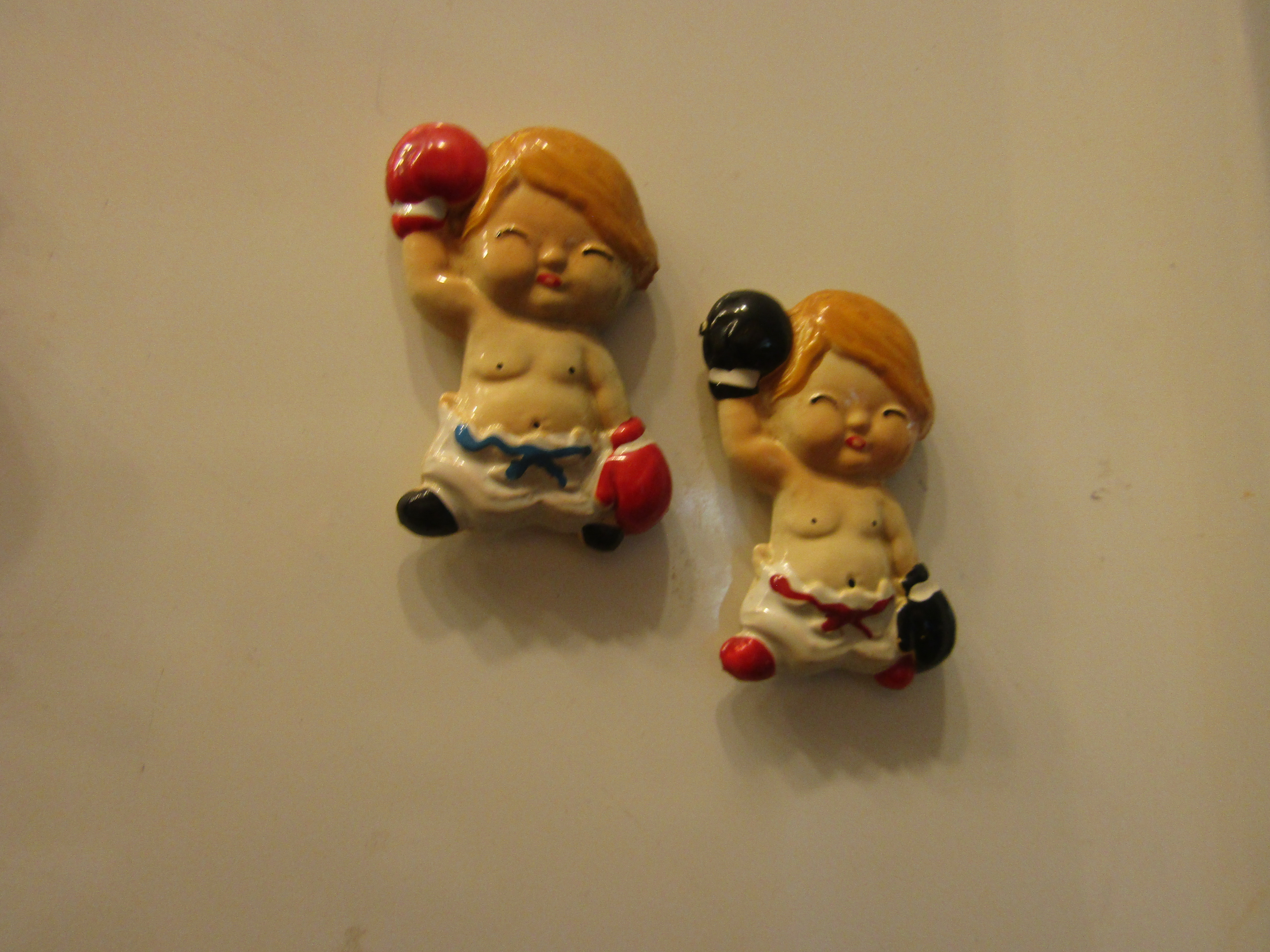 Vintage Tin Back Fridge Magnet Set Boxer Babies