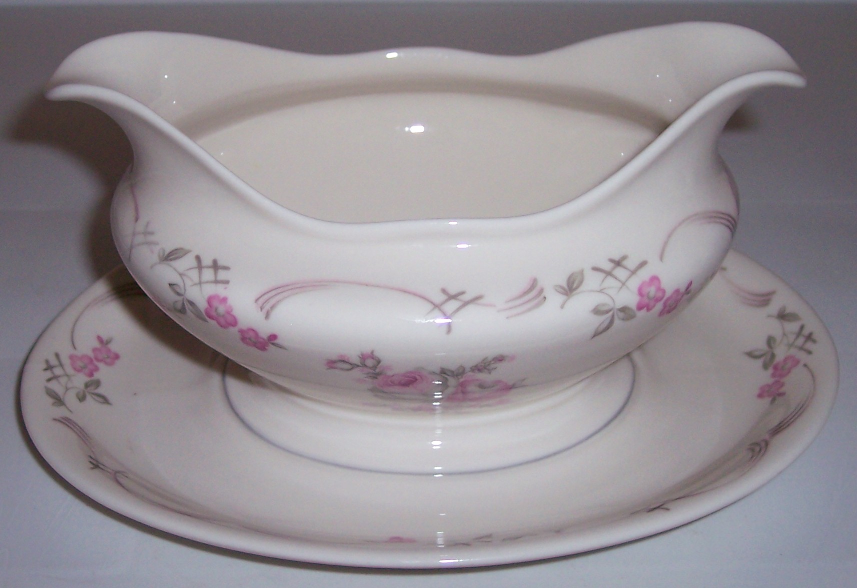 Castleton China Belrose Gravy Bowl