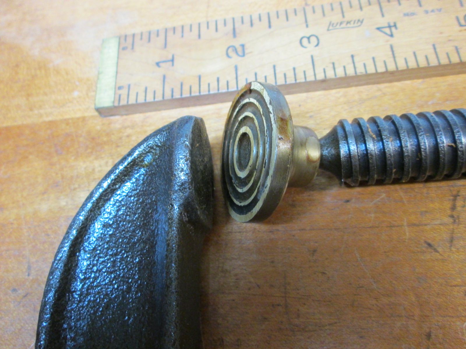 Dayton C-Clamp 8 inch w/Butterfly Wing Screw