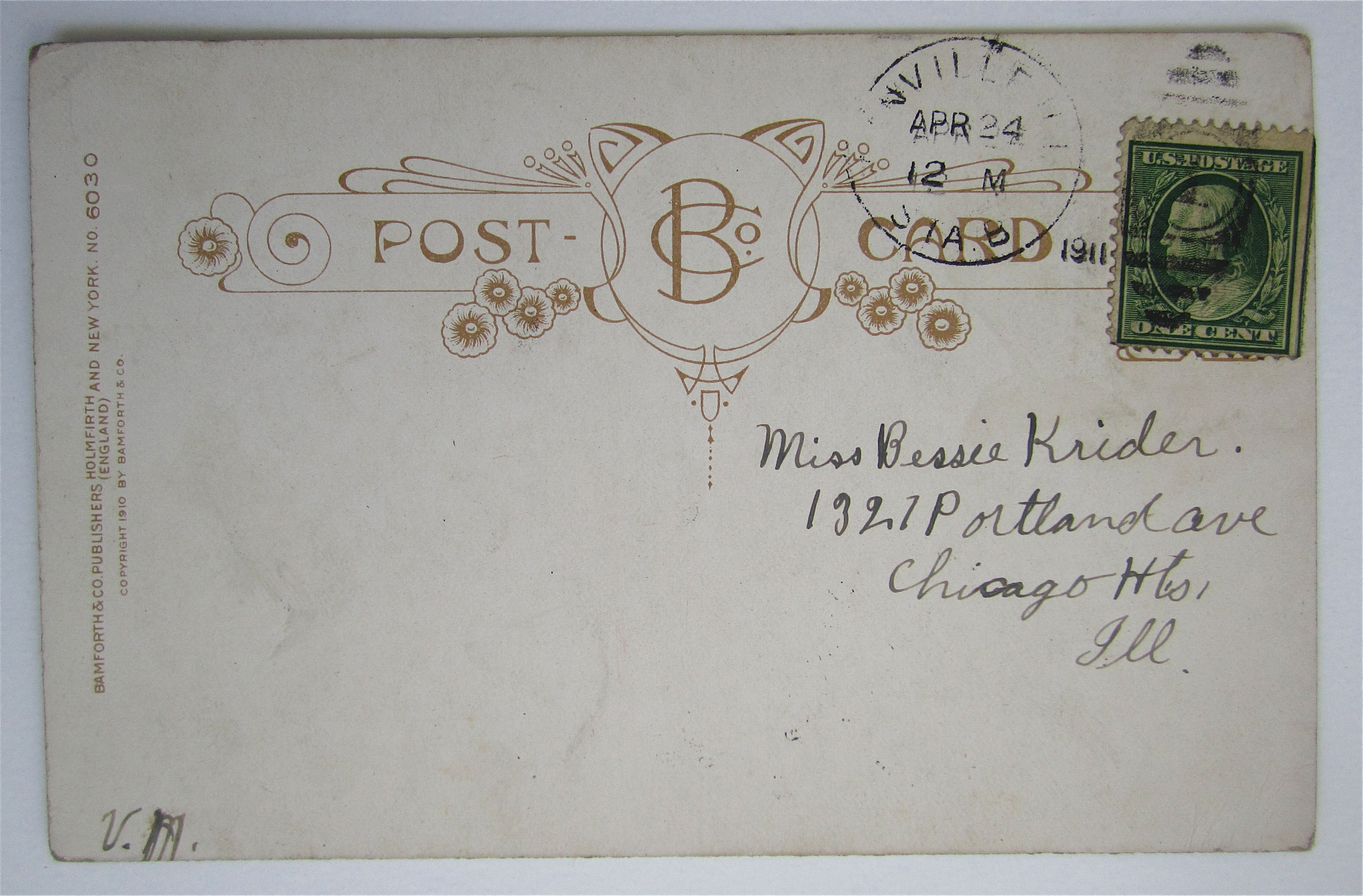 Man And Woman Kissing On Tree Trunk Postcard