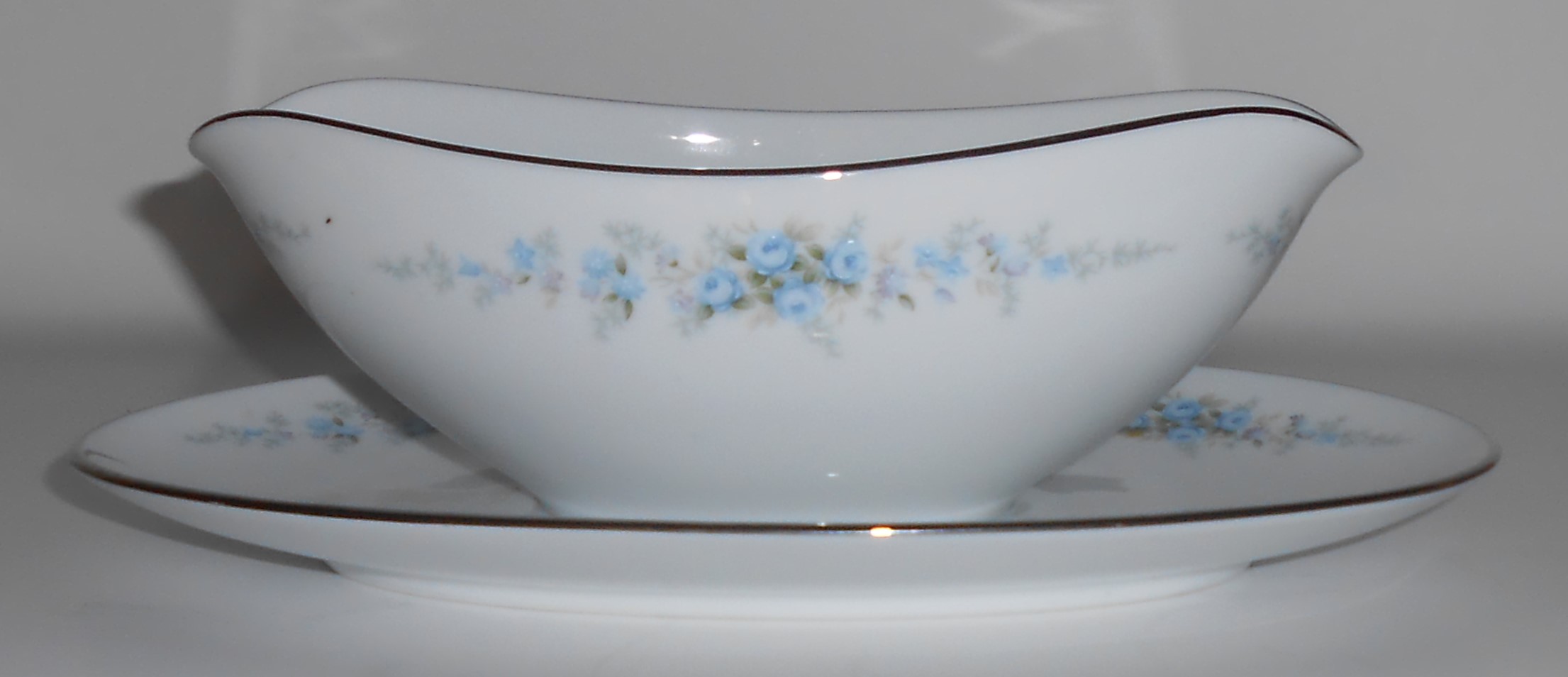 Noritake Porcelain China Roseberry 6241 w/Platinum Grav