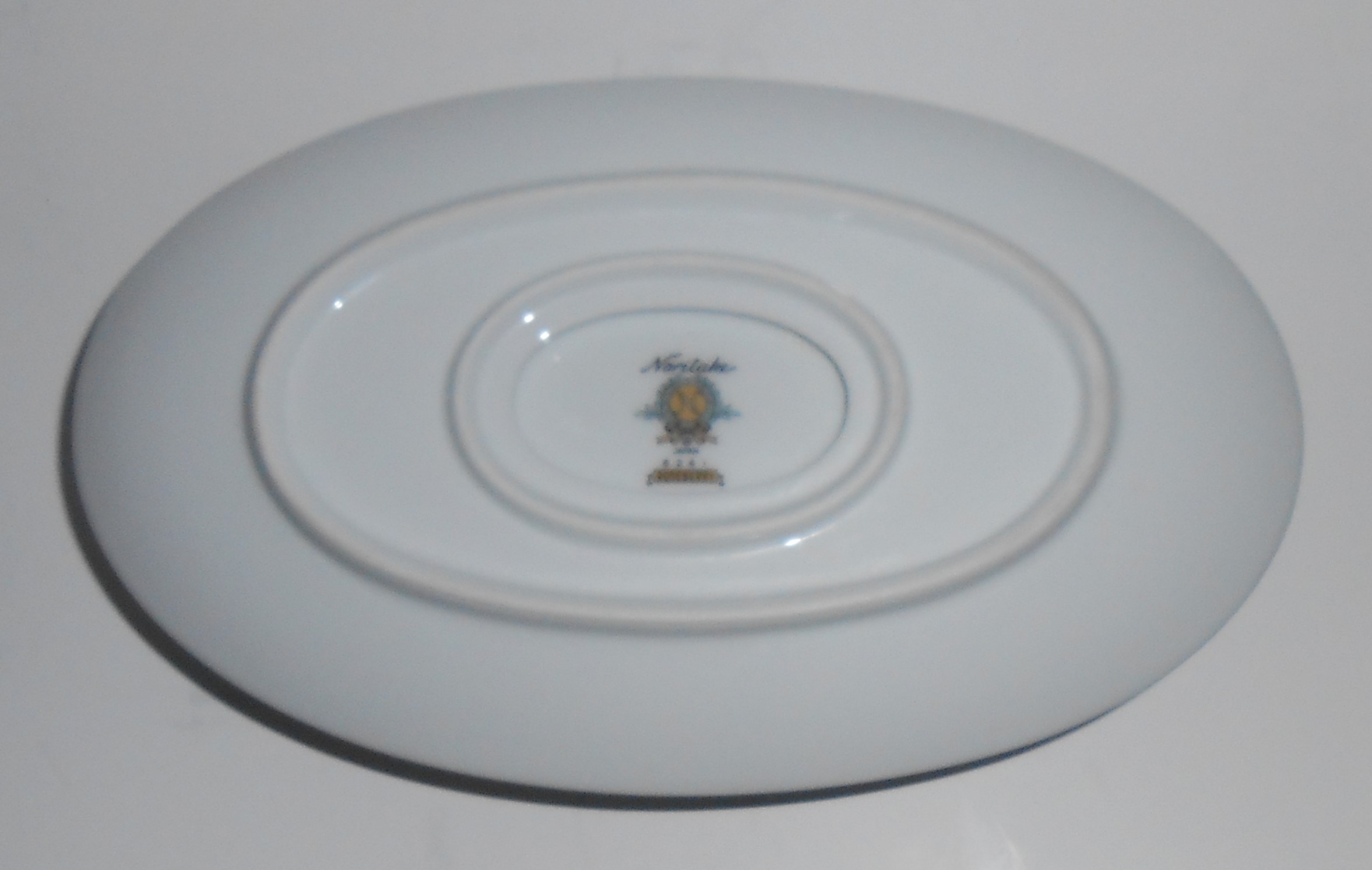 Noritake Porcelain China Roseberry 6241 w/Platinum Grav