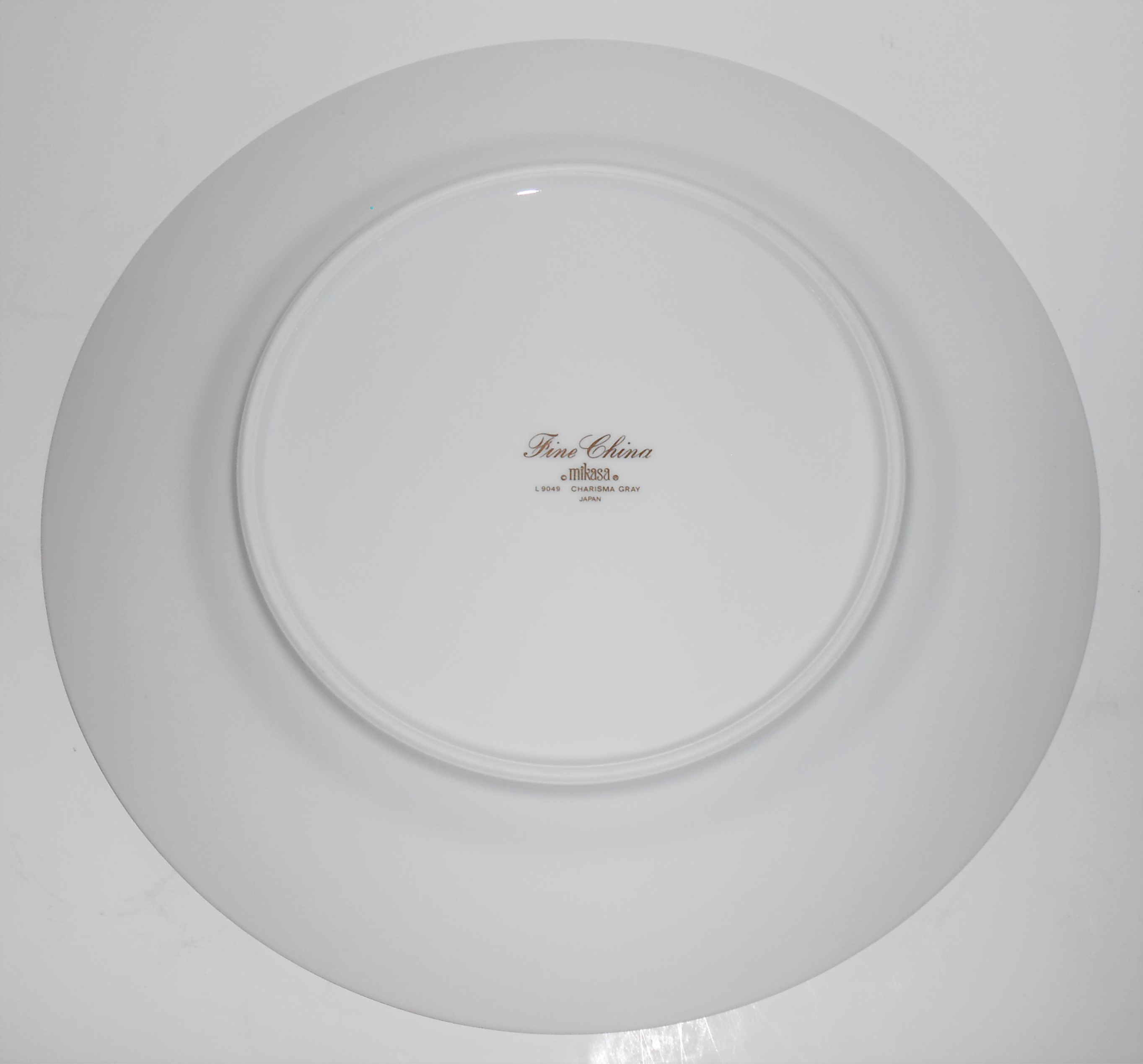 Mikasa Fine China Charisma Gray Dinner Plate