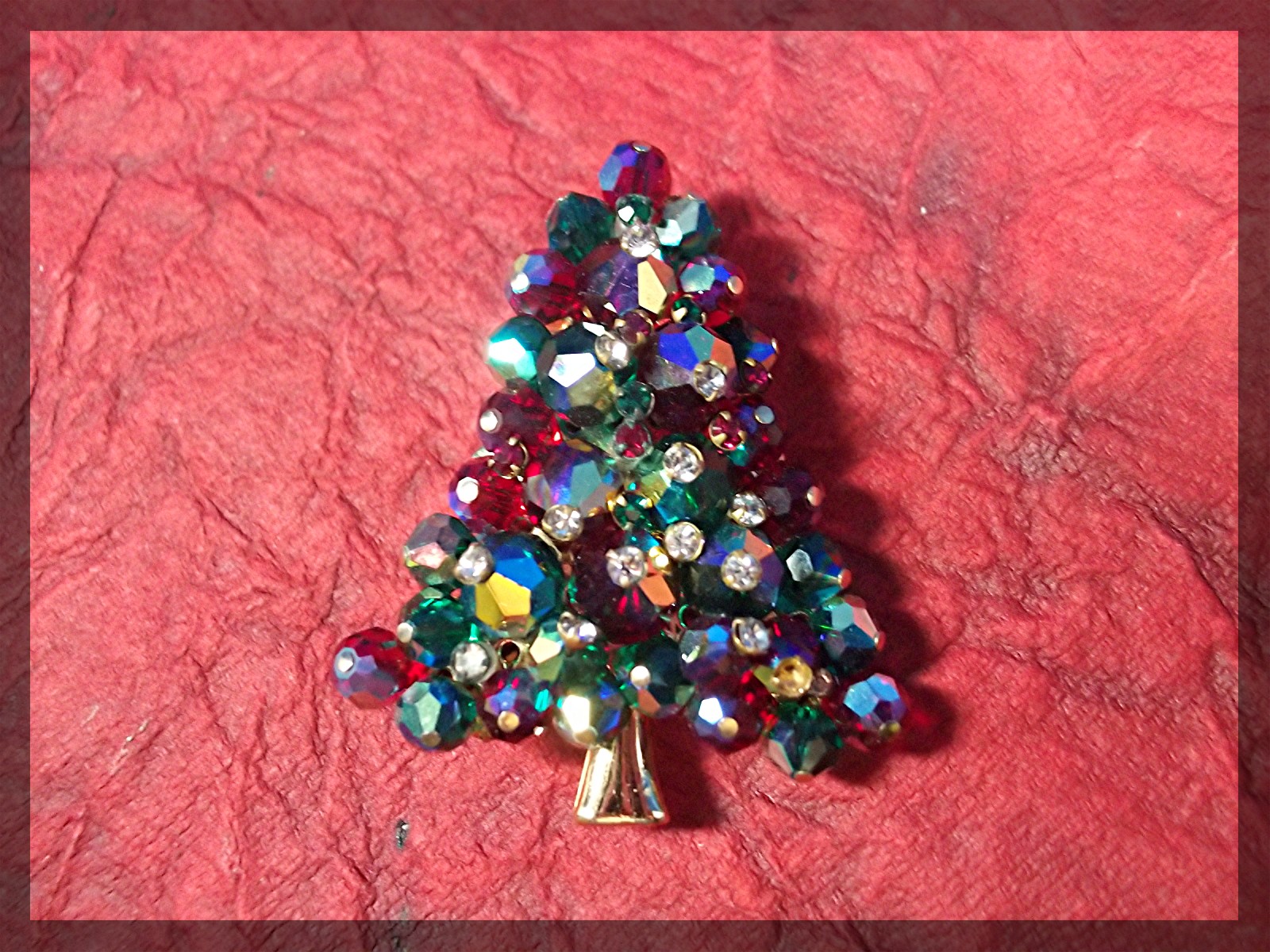 Christmas Pin Borealis Rivoli Vintage Crystal ....