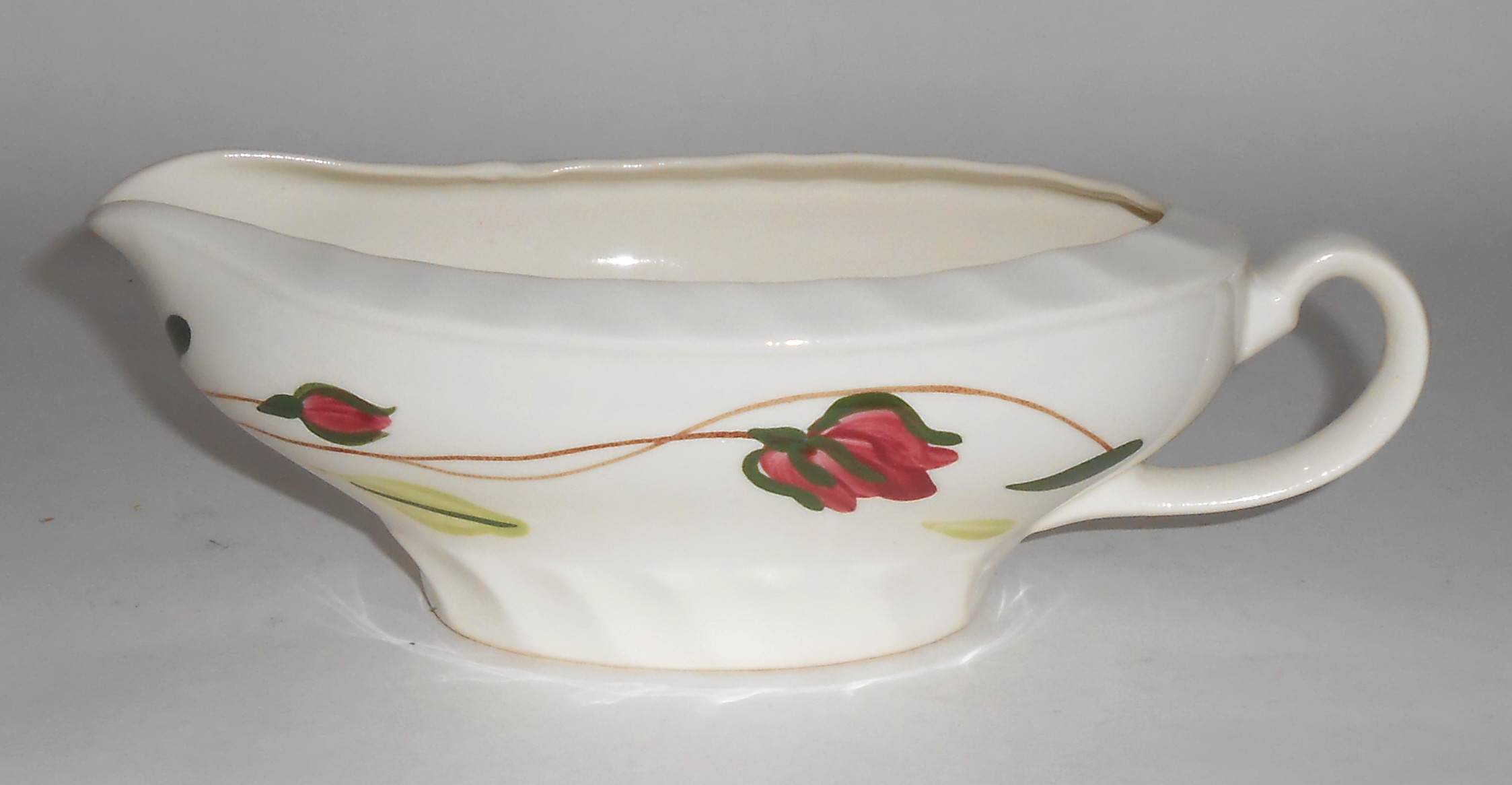 Blue Ridge Pottery Ring 'O Roses Gravy Bowl