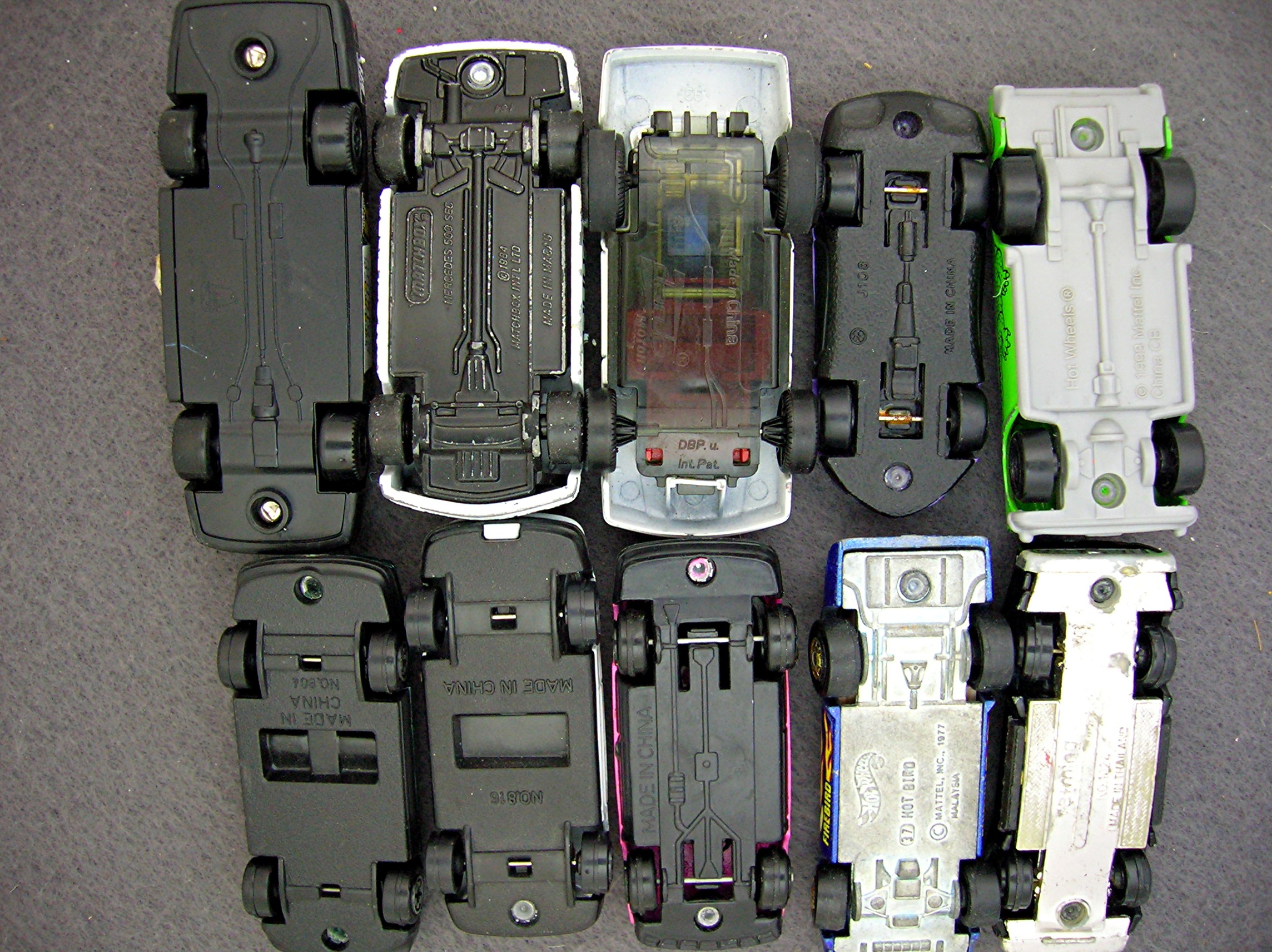 Lot #13 - 10 Diecast, Hot Wheels style toy vehicles
