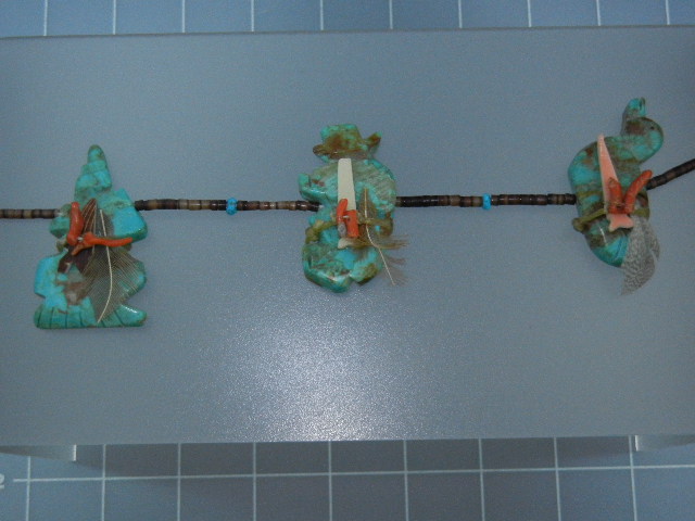 Native Ameican Turquoise Hand Carved Fetish Heishi Neck