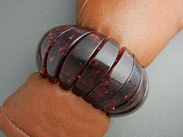 Cherry Amber Wide Expanda 122 Grams Bracelet