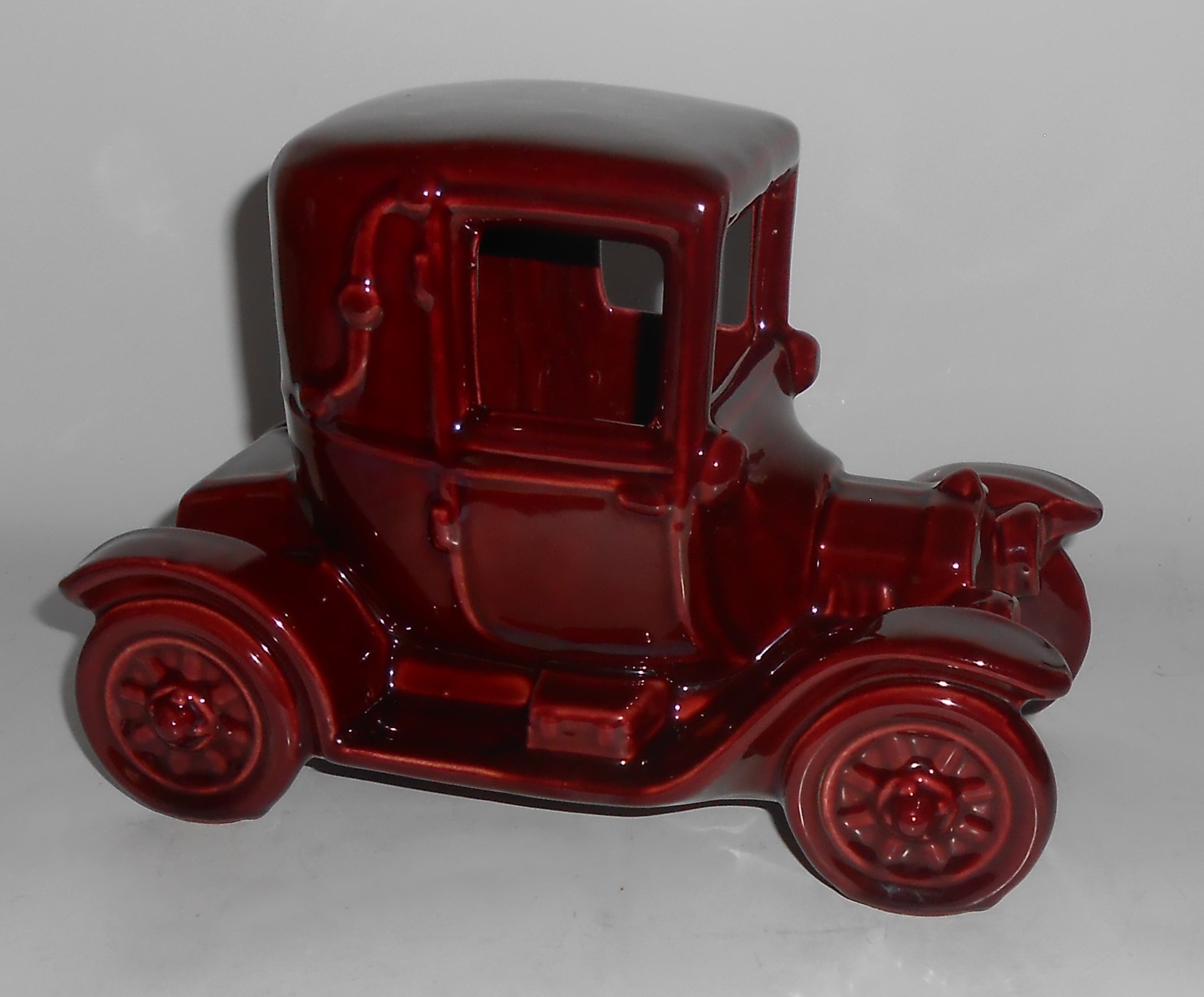 Metlox Pottery Nostalgia Series #602 Ford Model T Mar