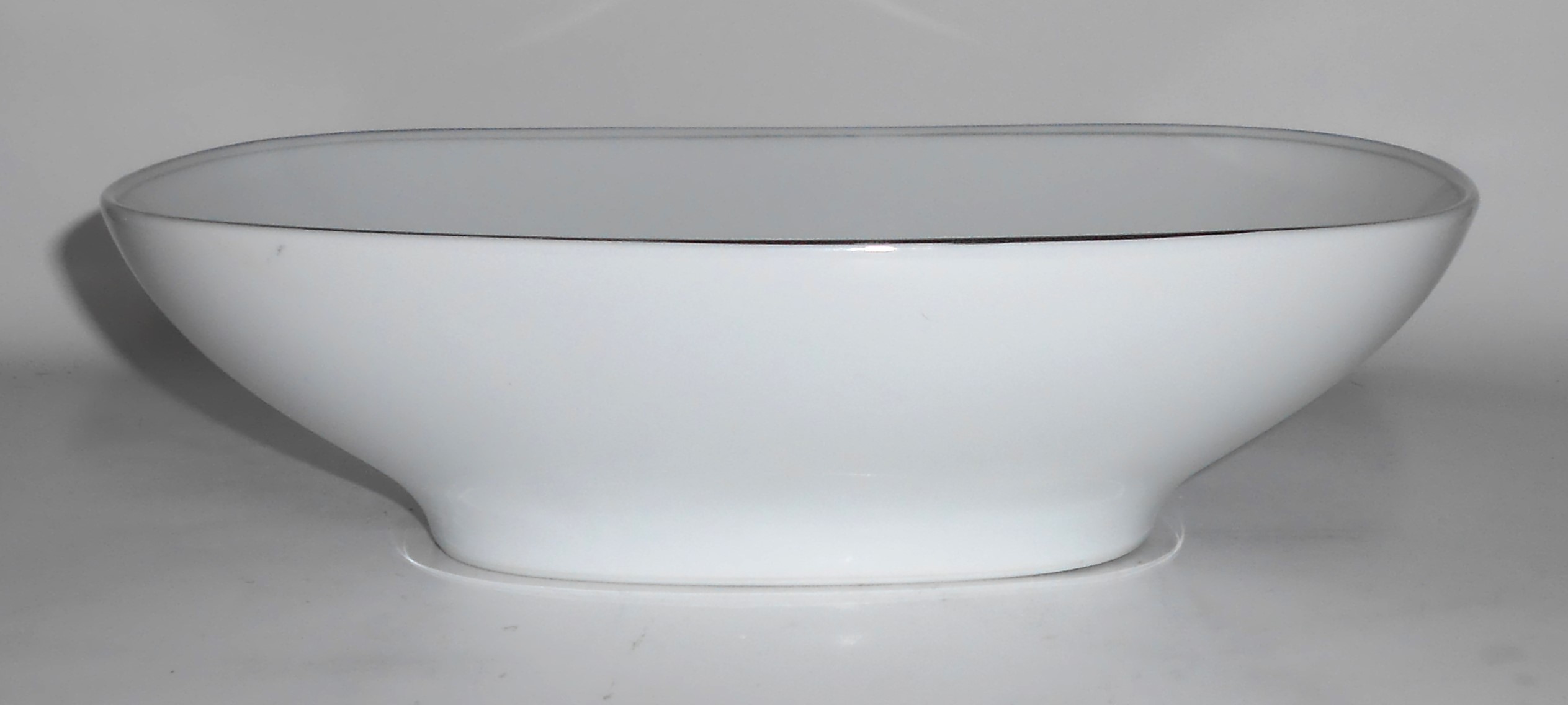 Noritake China Porcelain Platinum Mayfair 6109 Oval Veg
