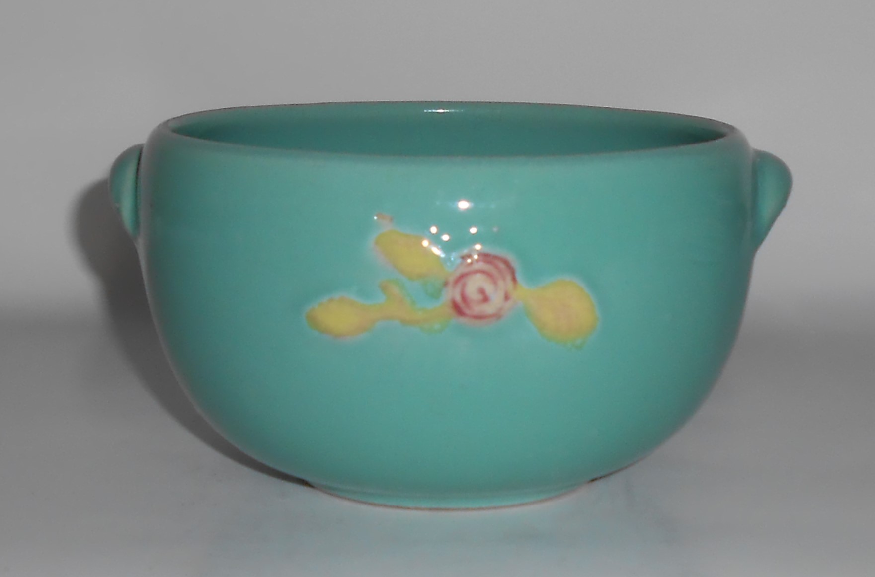Coors Pottery Rosebud Early Green 2 Pint Pudding Bowl