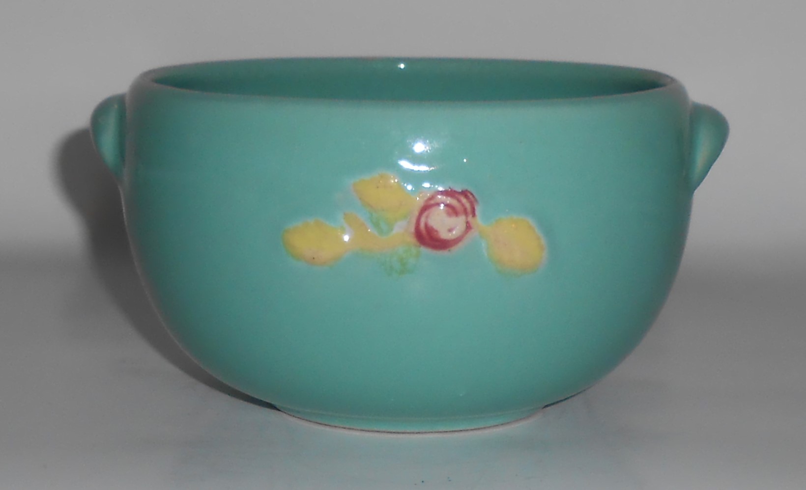 Coors Pottery Rosebud Early Green 2 Pint Pudding Bowl