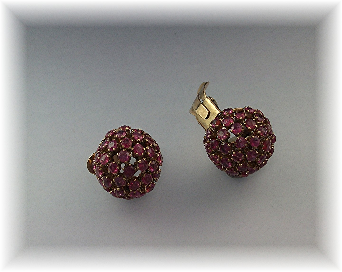 Earrings 14K Yellow Gold Gold & RUBY Clip On