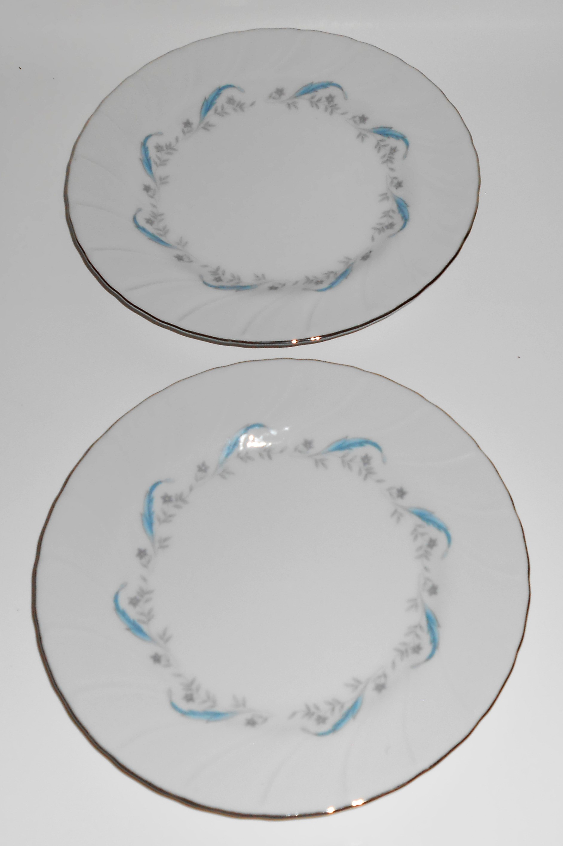 Yamaka China Elegance Platinum Pair Bread Plates