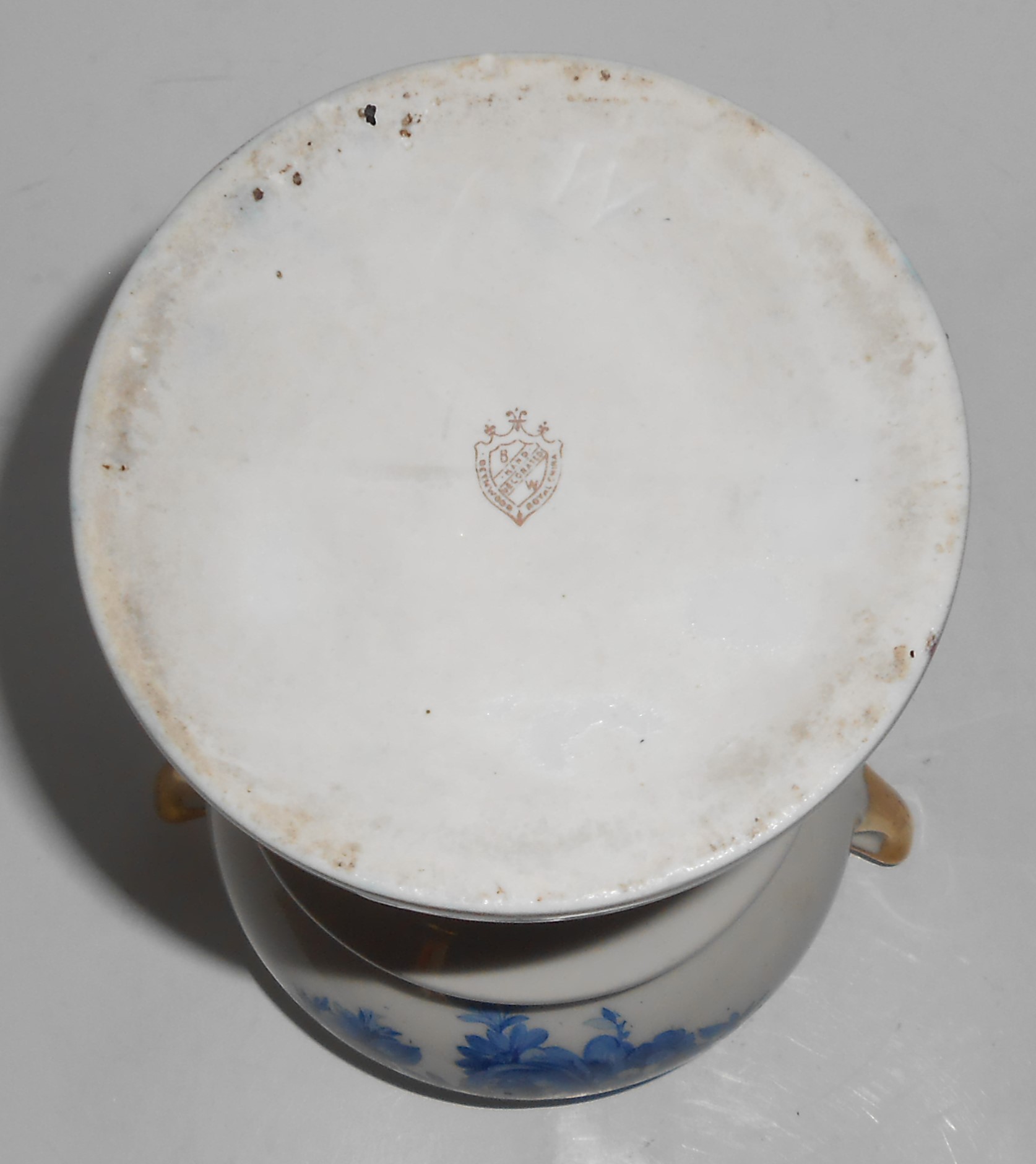 Bethwood Royal China Blue Floral w/Gold Pedestal/Jardin