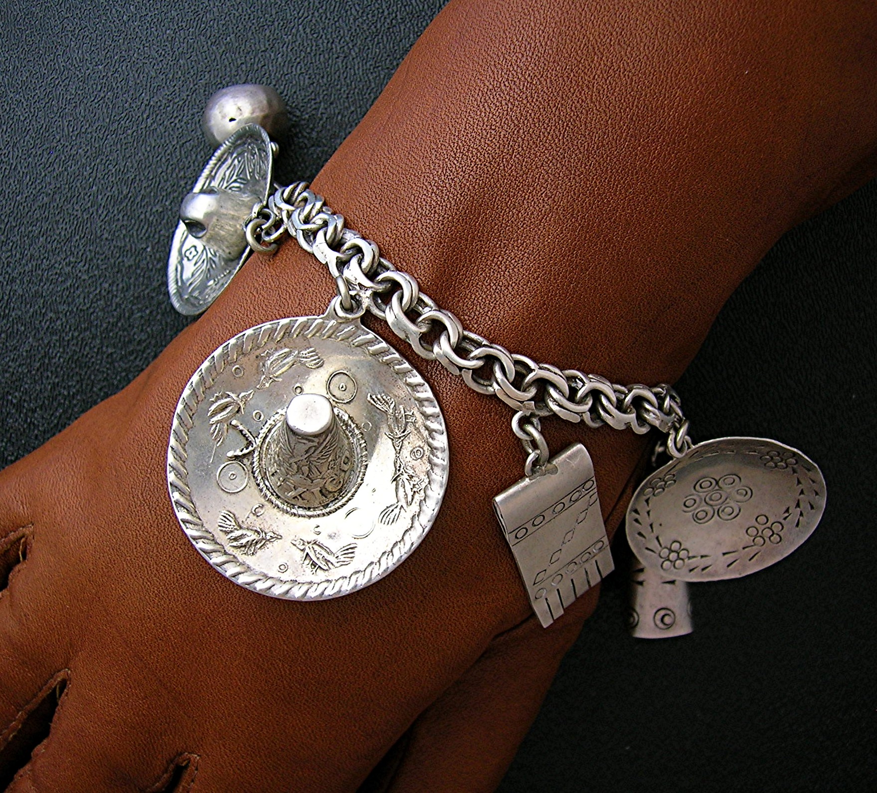 Taxco Mexico YM Charm 40s Vintage 7 CharmBracelet
