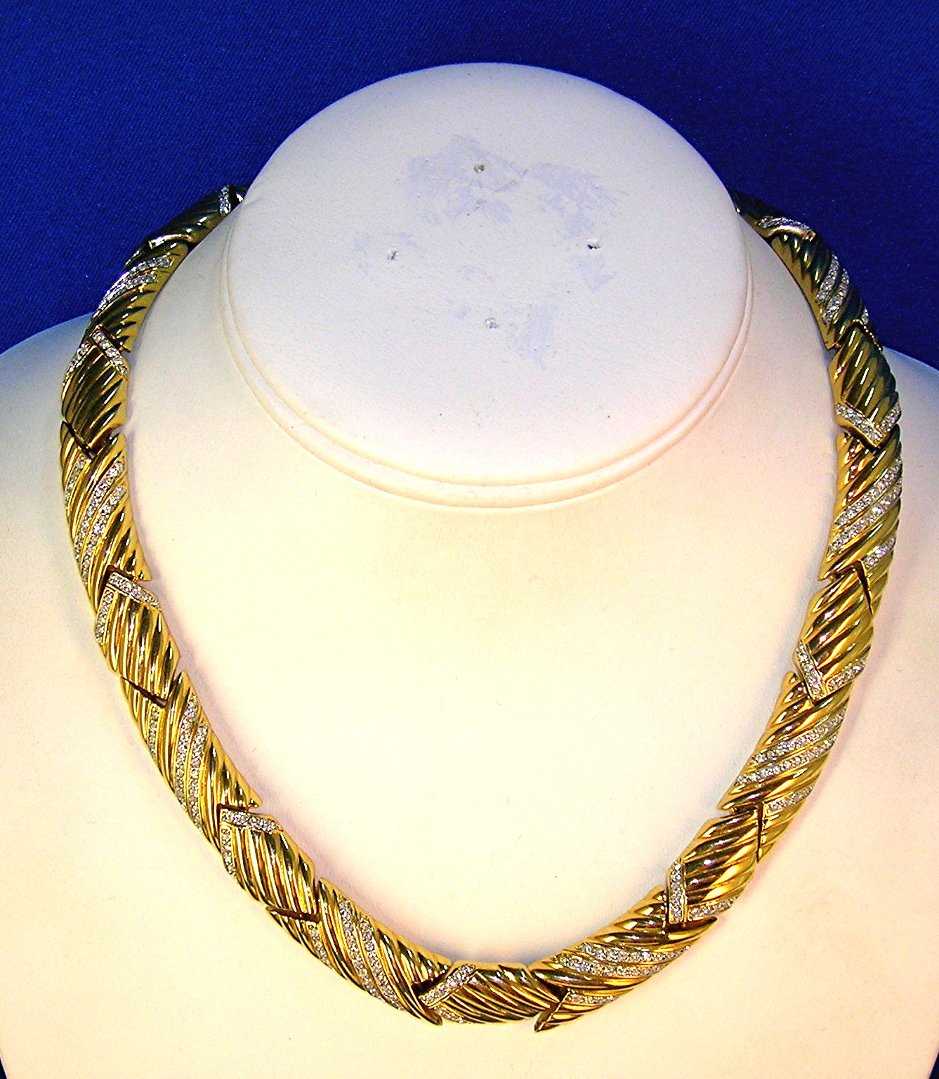 SAL Swarovski 350 crystals Hinged Collar necklace