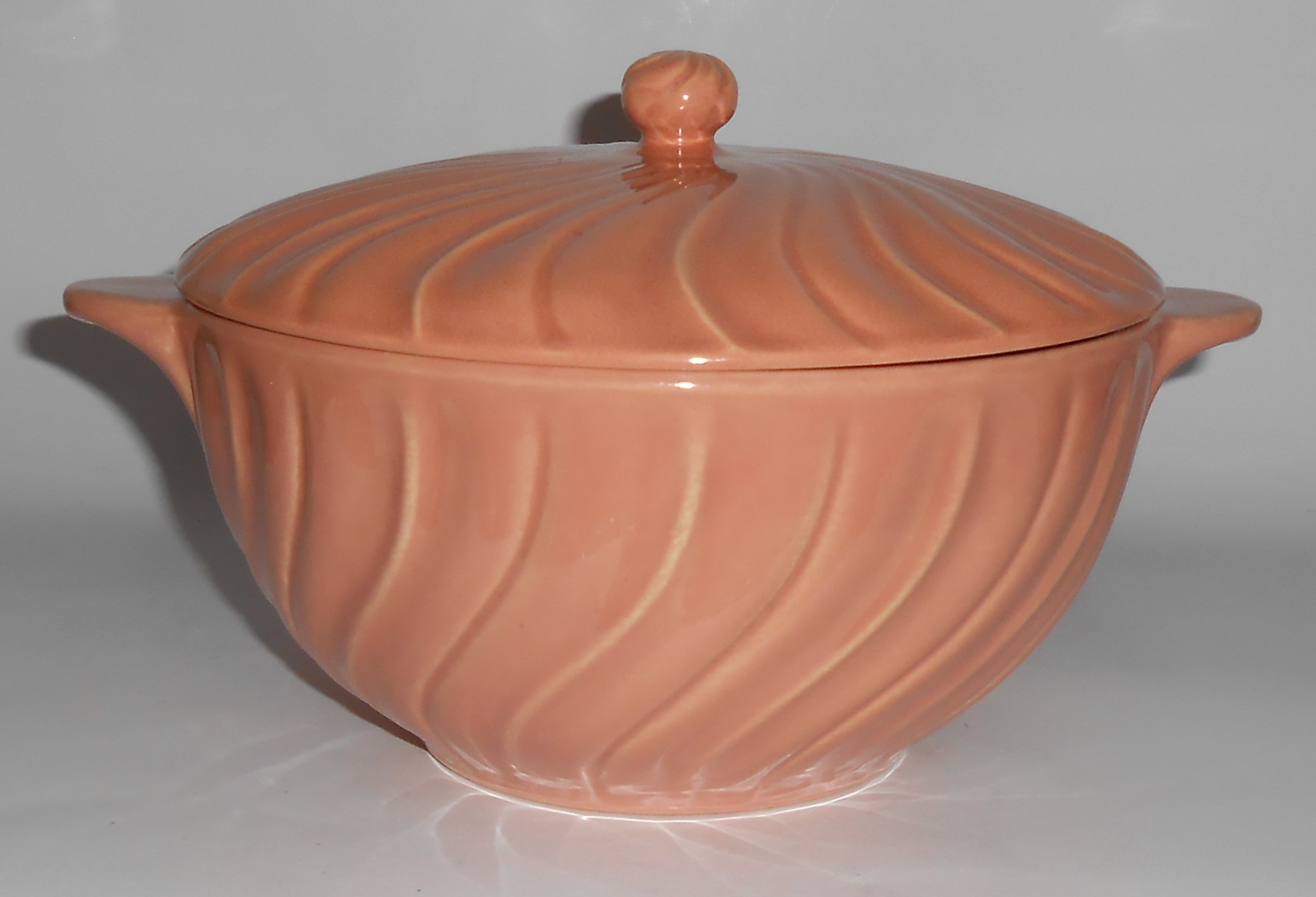 Franciscan Pottery Coronado Gloss Coral Casserole w/Lid