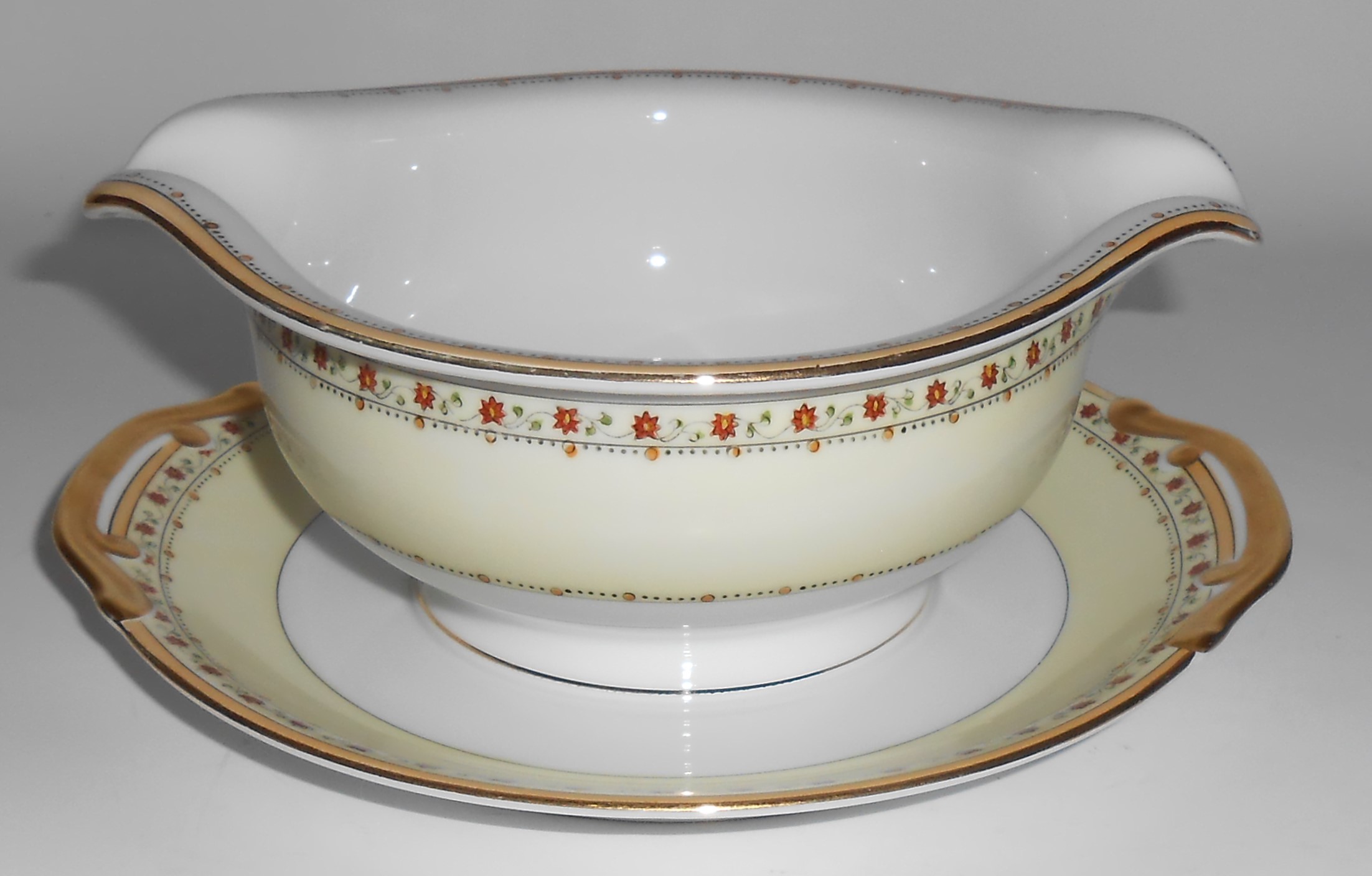 Meito China Porcelain Japan Red/Yellow Flower w/Gold