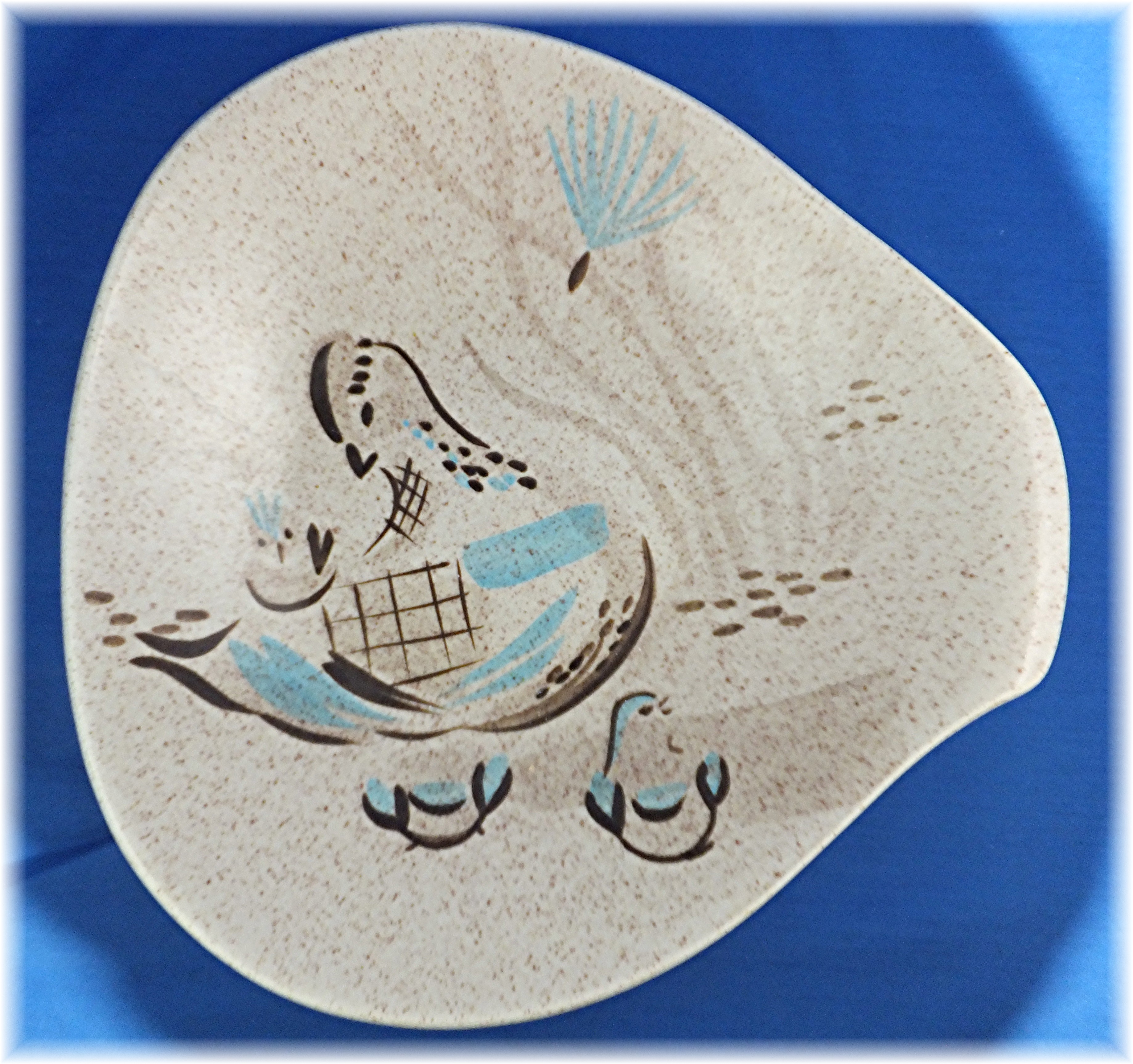 Round Vegetable Bowl in the Bob White pattern by Red Wi