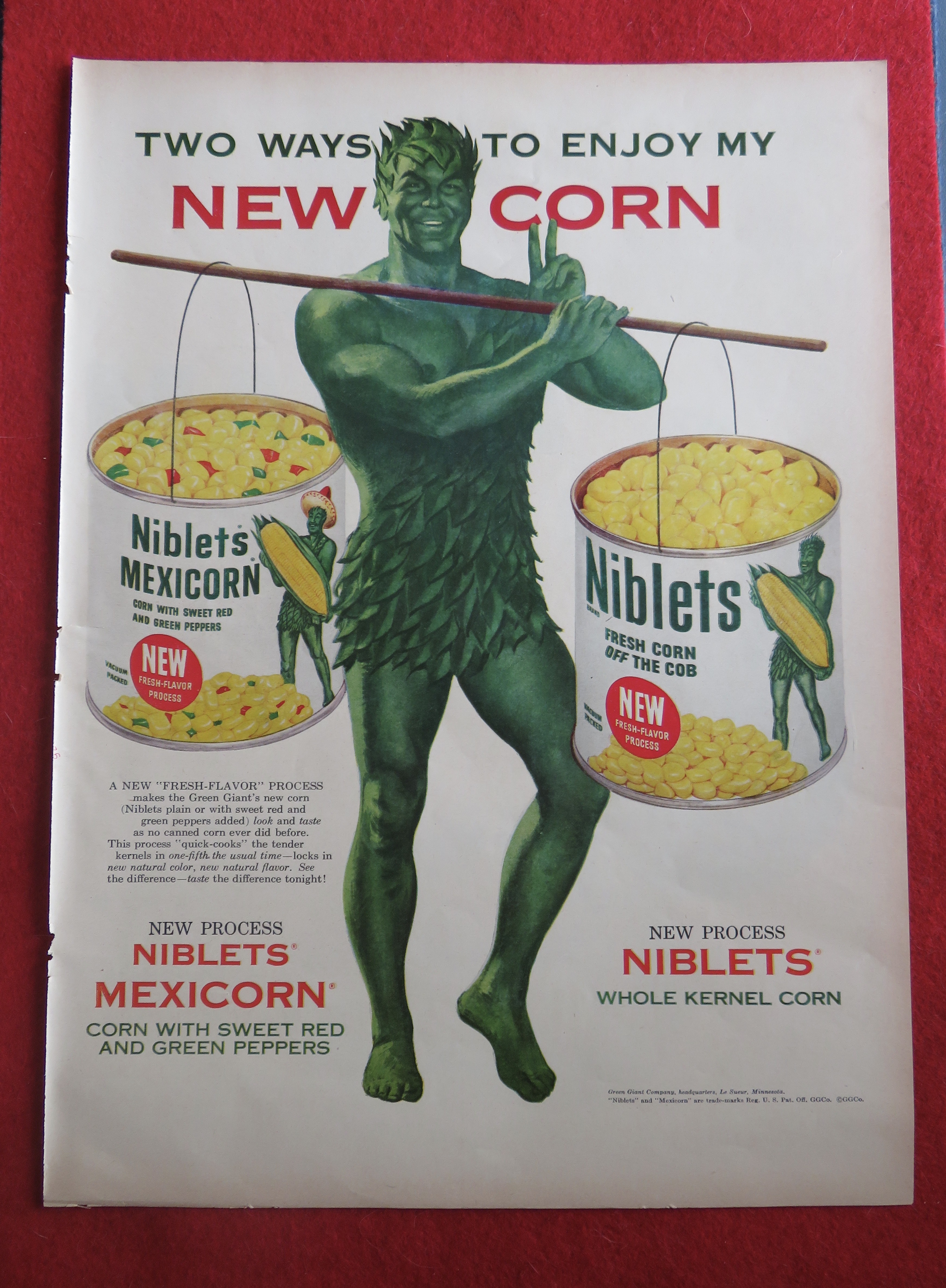1954 Green Giant Corn With Green Giant Carrying 2 Cans