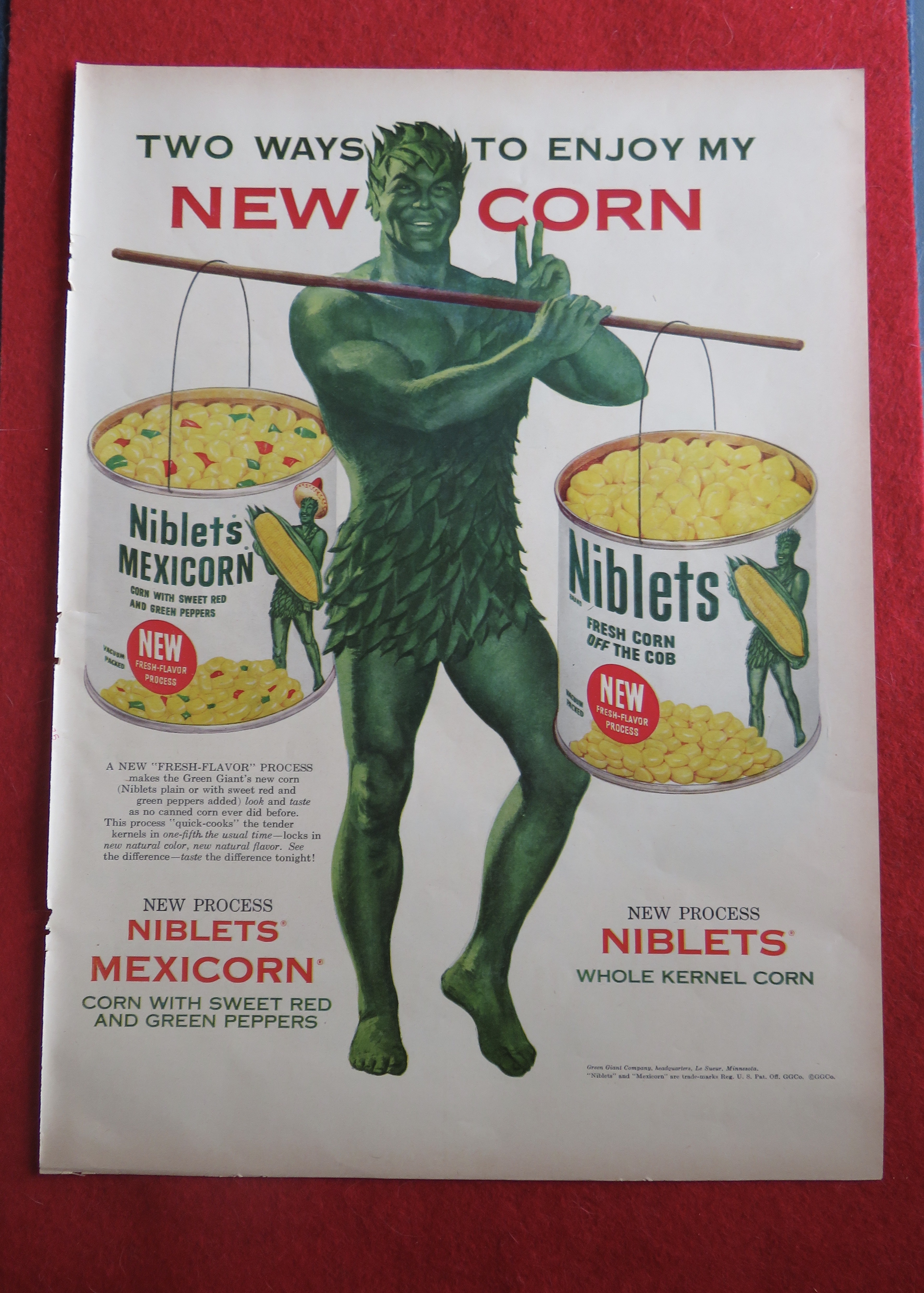 1954 Green Giant Corn With Green Giant Carrying 2 Cans