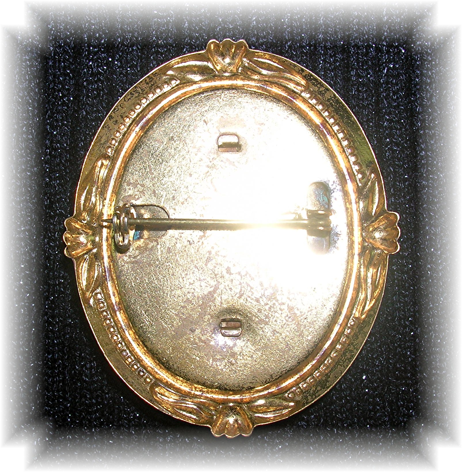 Black Celluloid Pearl and Goldtone Cameo Brooch Pin