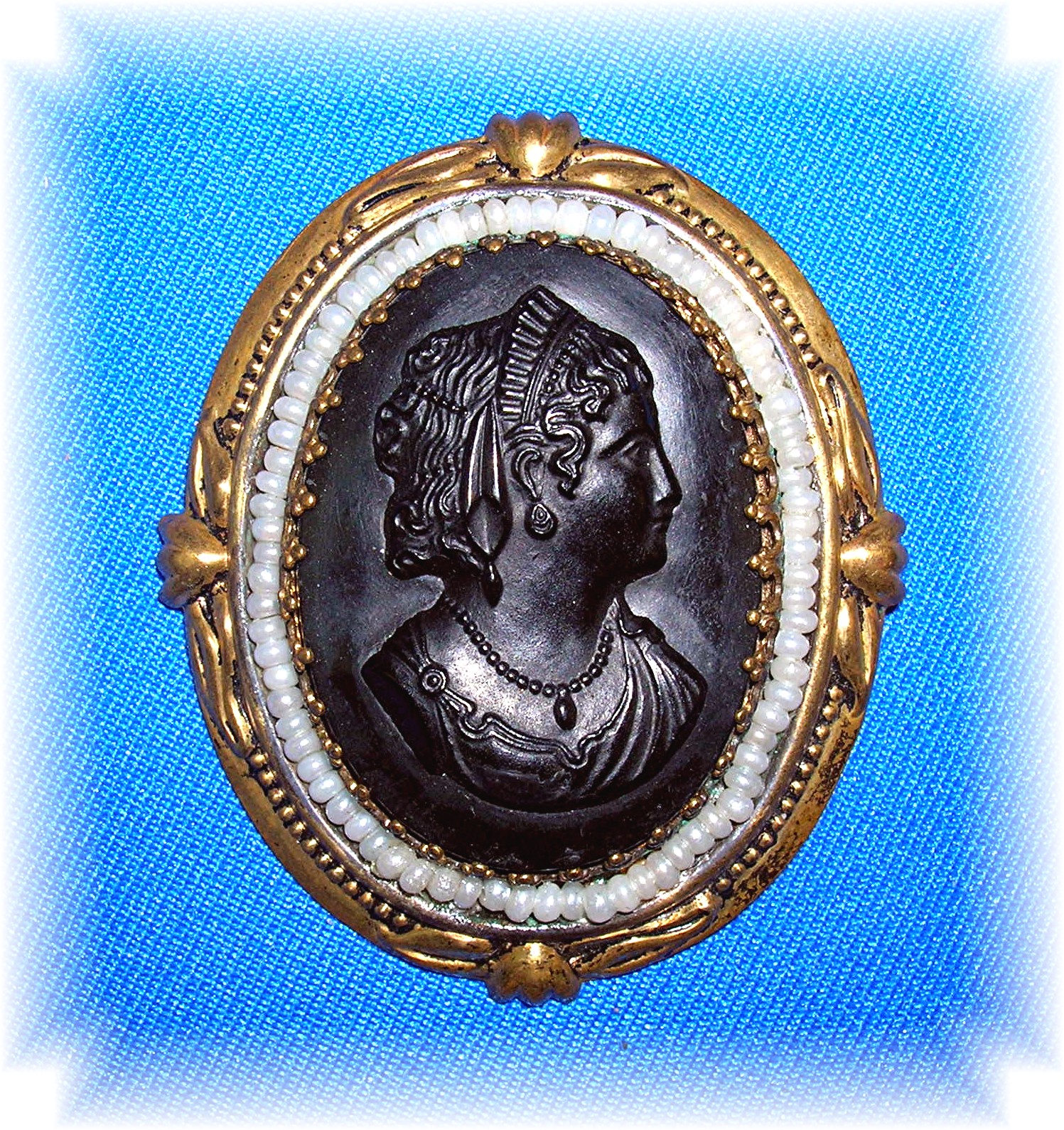 Black Celluloid Pearl and Goldtone Cameo Brooch Pin