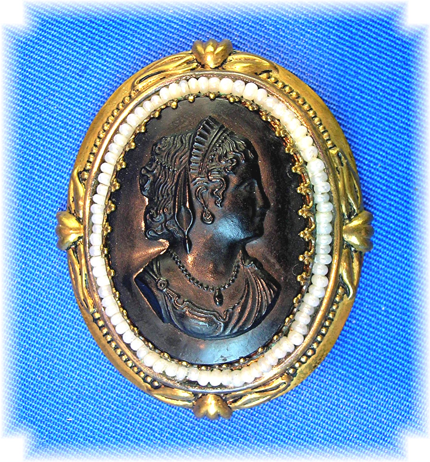 Black Celluloid Pearl and Goldtone Cameo Brooch Pin