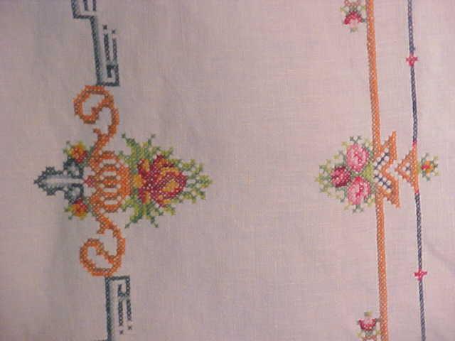 Table Topper Floral Embroidered Linen Fancy
