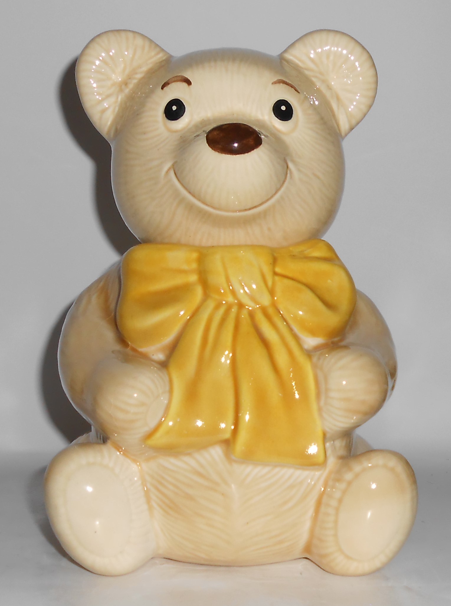 Metlox Pottery Poppy Trail Teddy Beau Bear Bow Tie SM