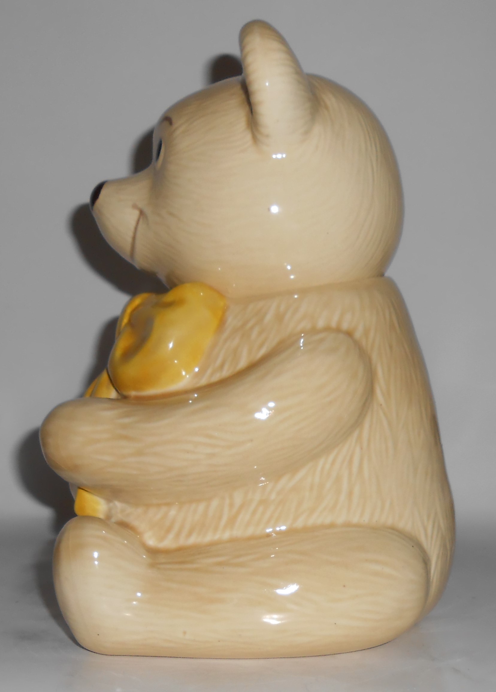 Metlox Pottery Poppy Trail Teddy Beau Bear Bow Tie SM