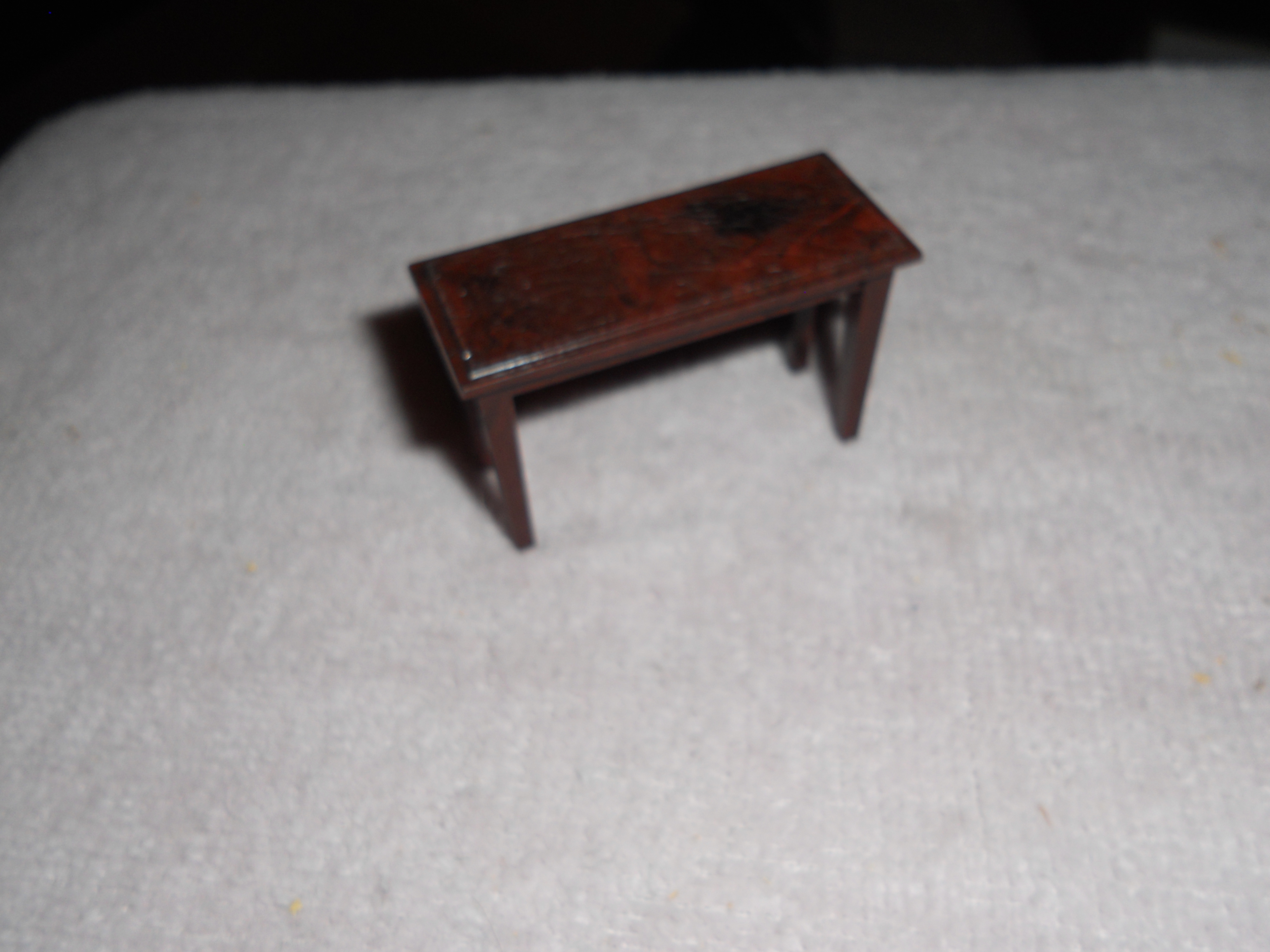 Renwal Dollhouse Stand or Bench