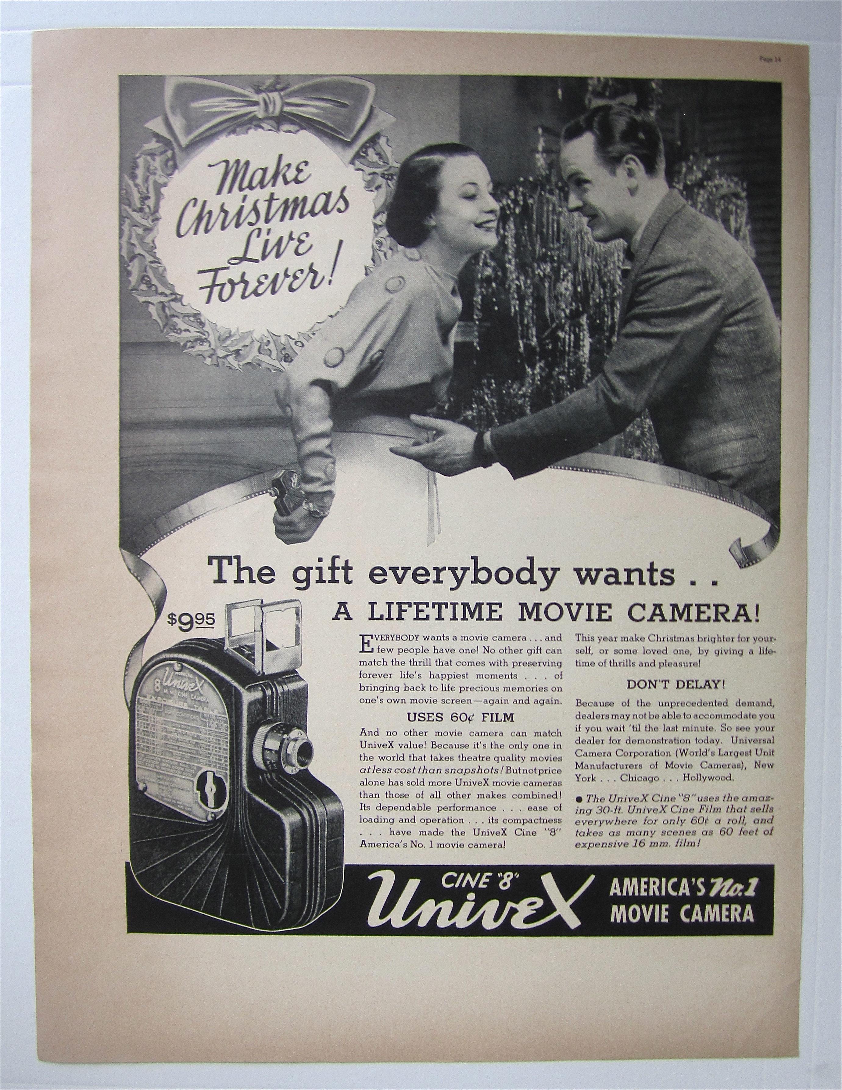 1937 Cine 8 Univex Movie Camera w/ Couple At Christmas