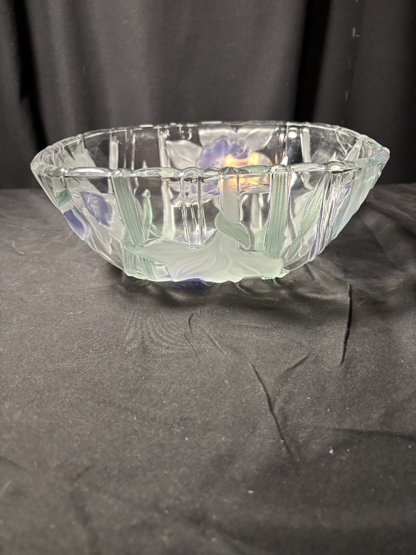 Crystal Clear Industries Narcissus 10" Serving Bowl Glass Japan 1989 Box