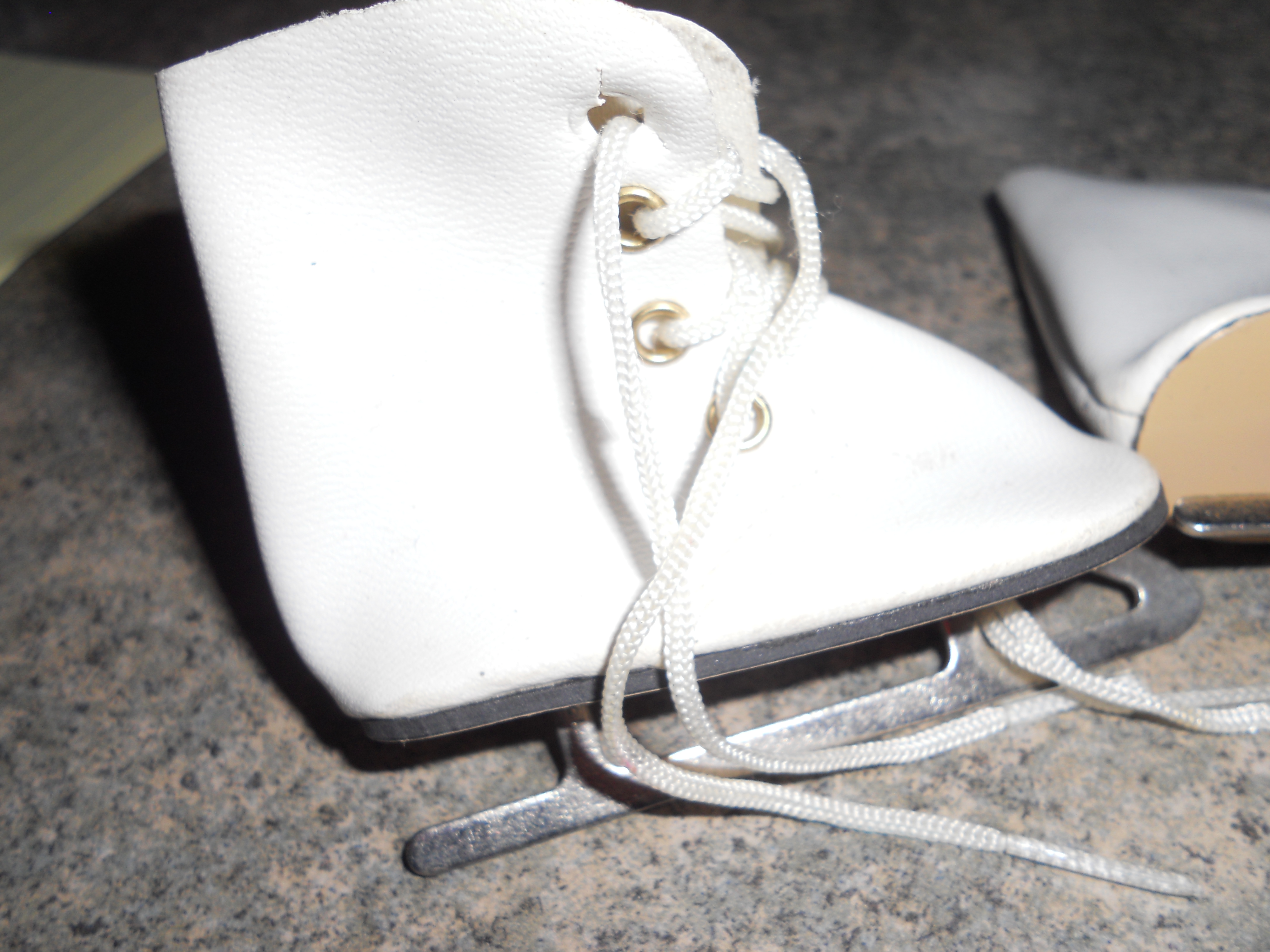 Doll White Ice Skates 3 inch