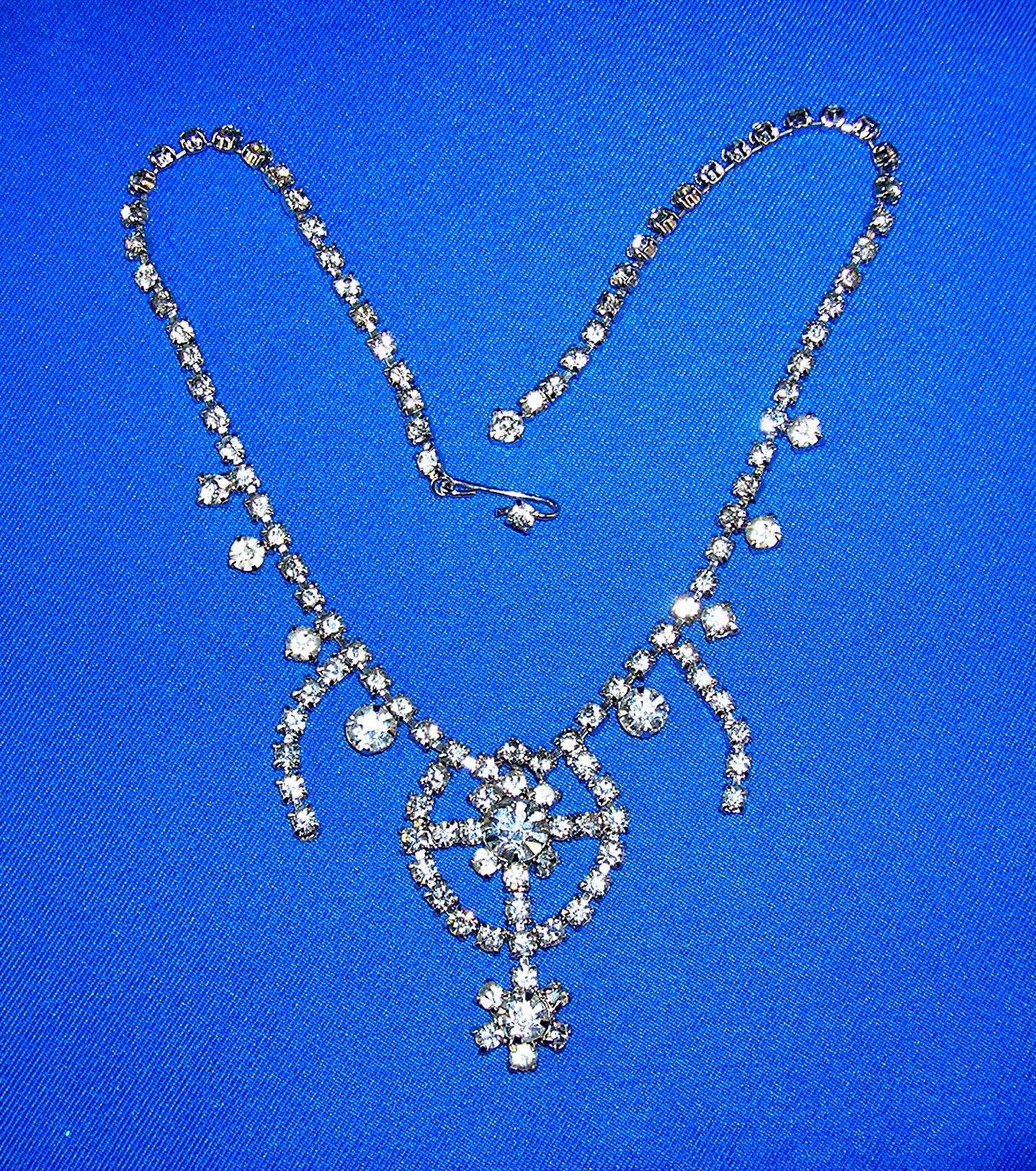 Claw Set Crystal Rhinestone Chandelier  Necklace