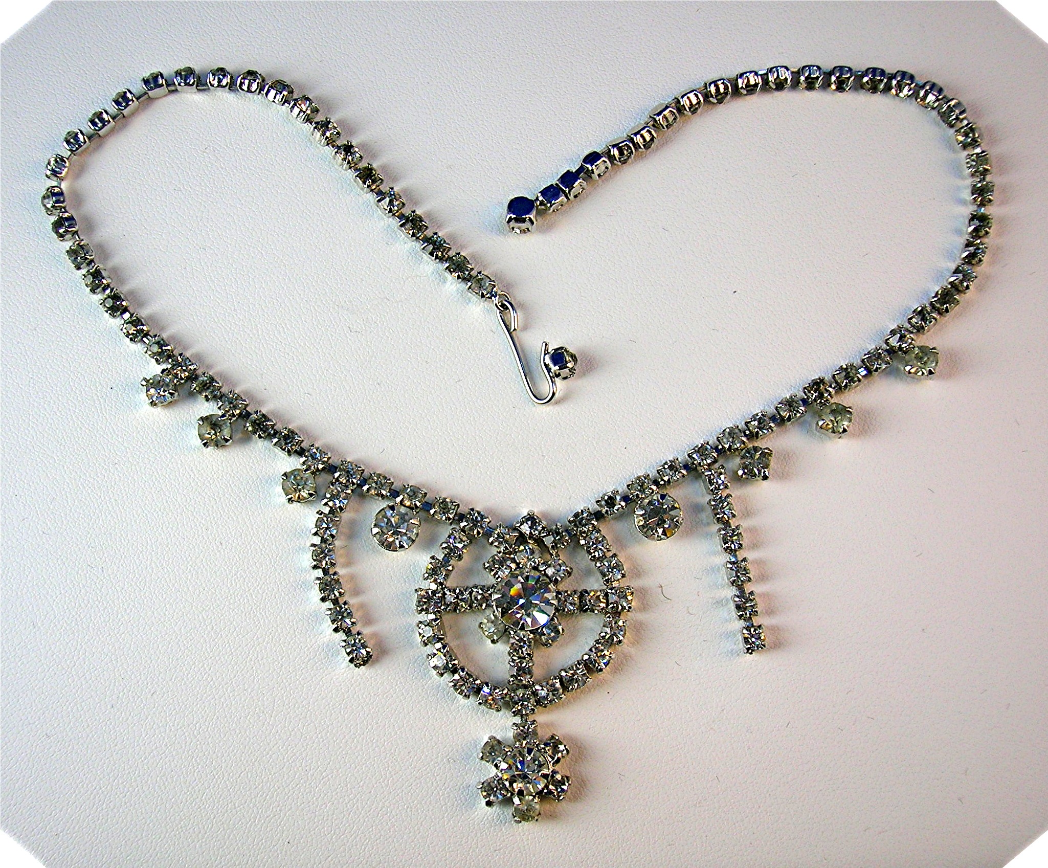 Claw Set Crystal Rhinestone Chandelier  Necklace