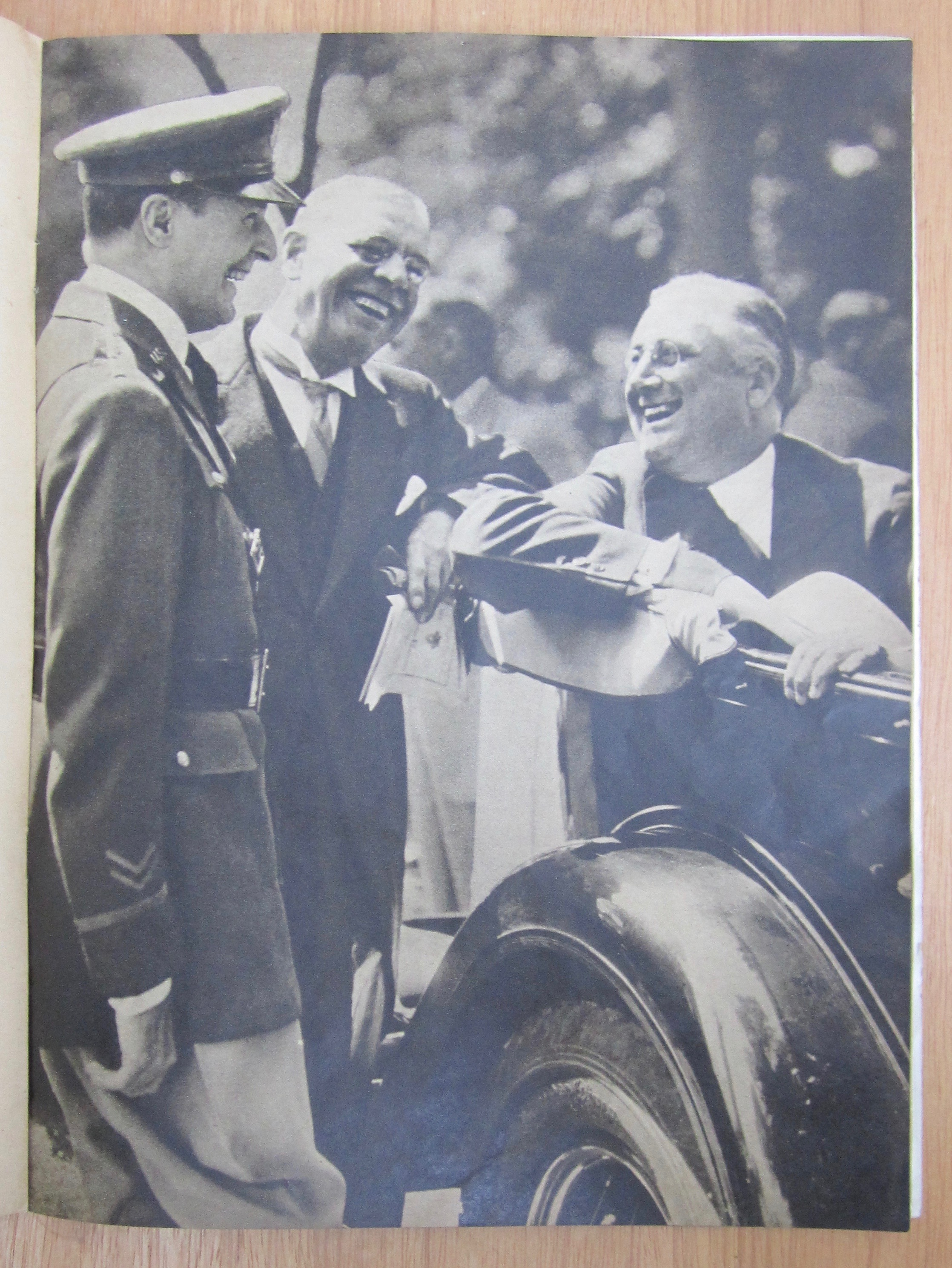General Douglas Mac Arthur Magazine 1942 Life Story