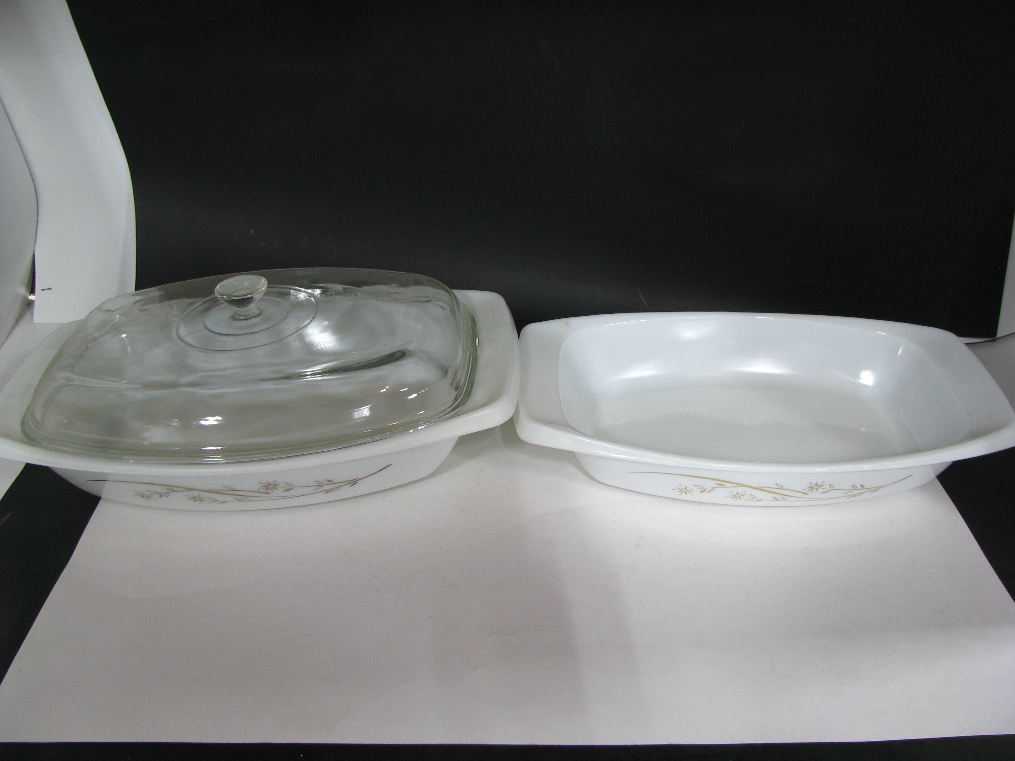 Pyrex 2 Golden Honeysuckle Casserole Dishes