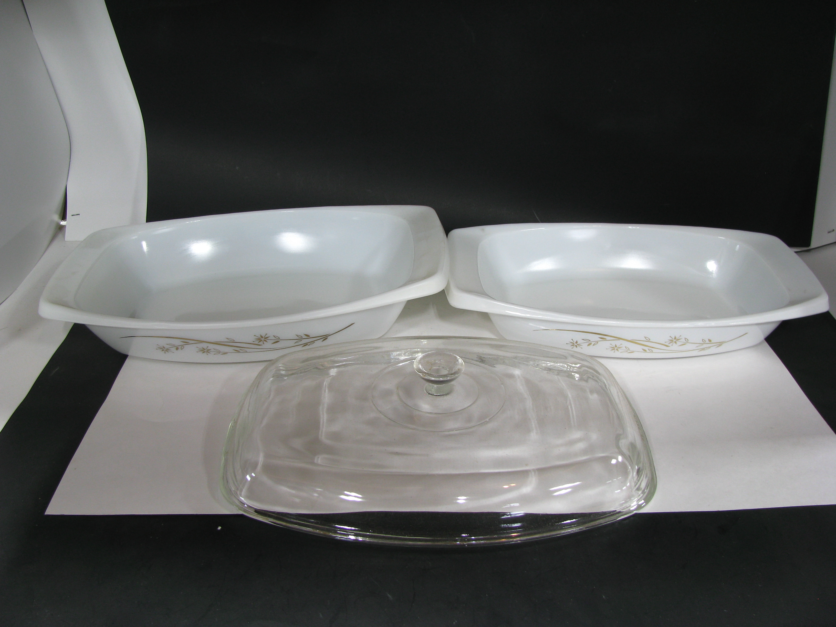 Pyrex 2 Golden Honeysuckle Casserole Dishes
