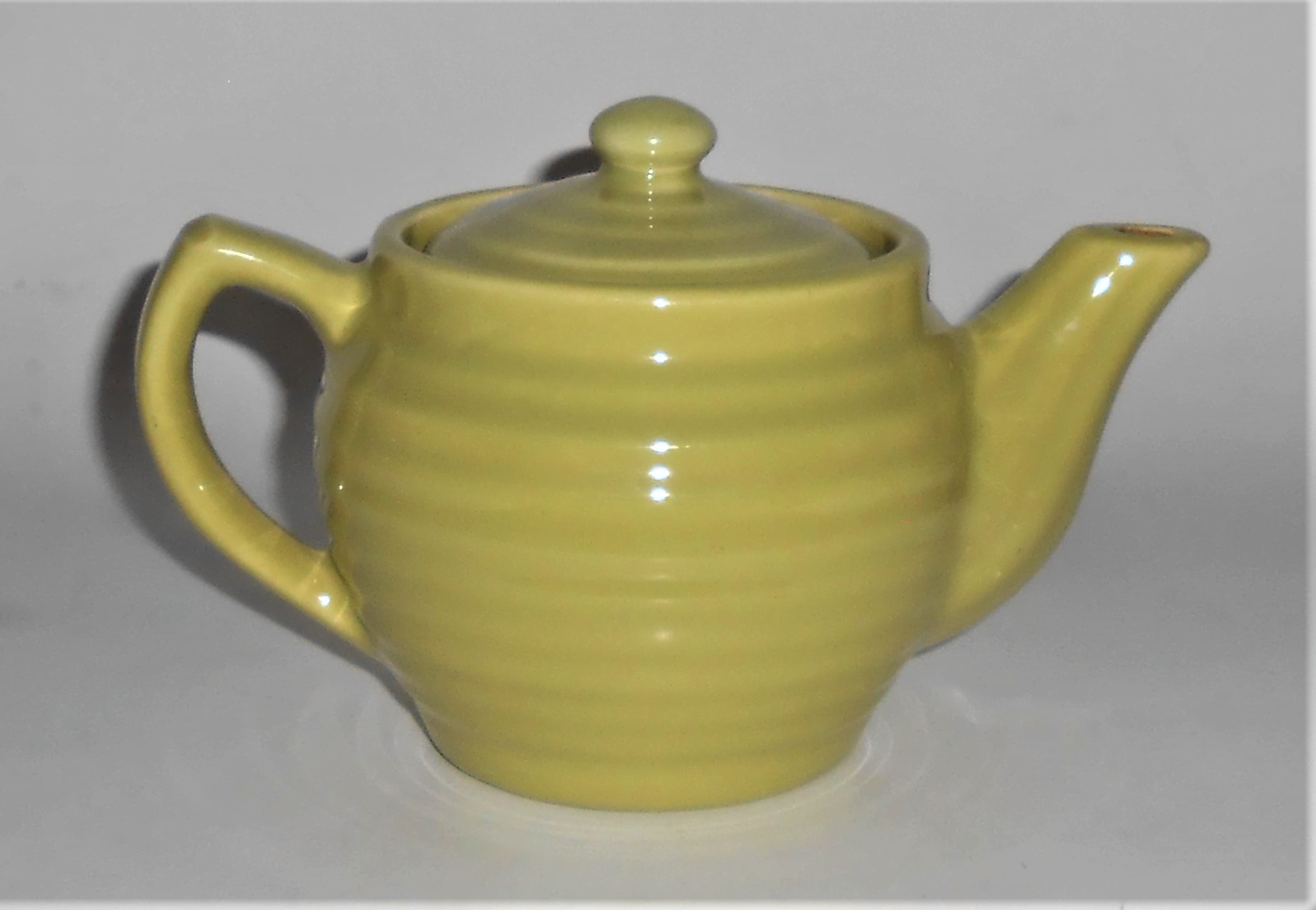Bauer Pottery Ring Ware Chartreuse Individual Teapot