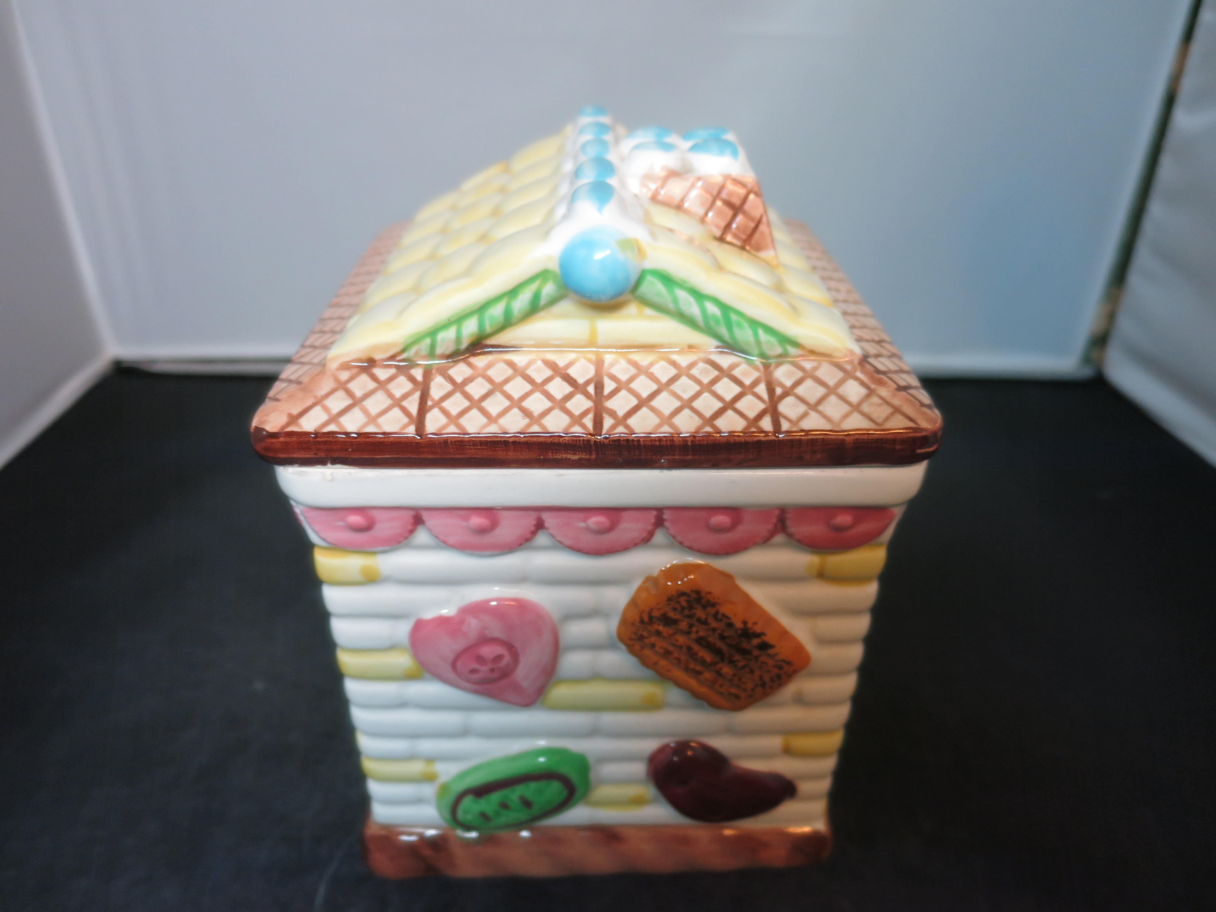 Cookie House Cookie Jar Biscuit Cracker Jar 1960s