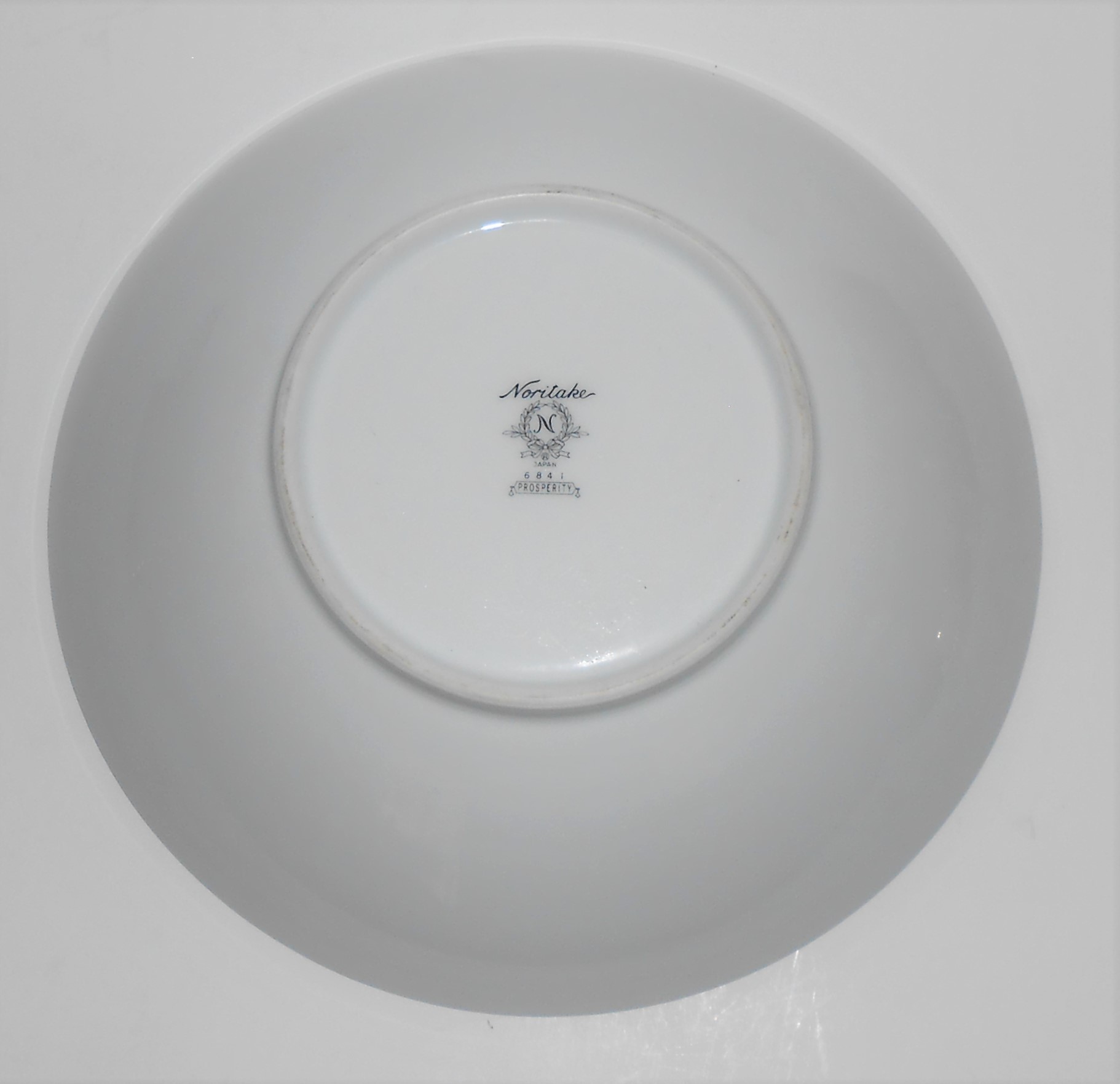 Noritake Porcelain China Prosperity 6841 w/Platinum Rou