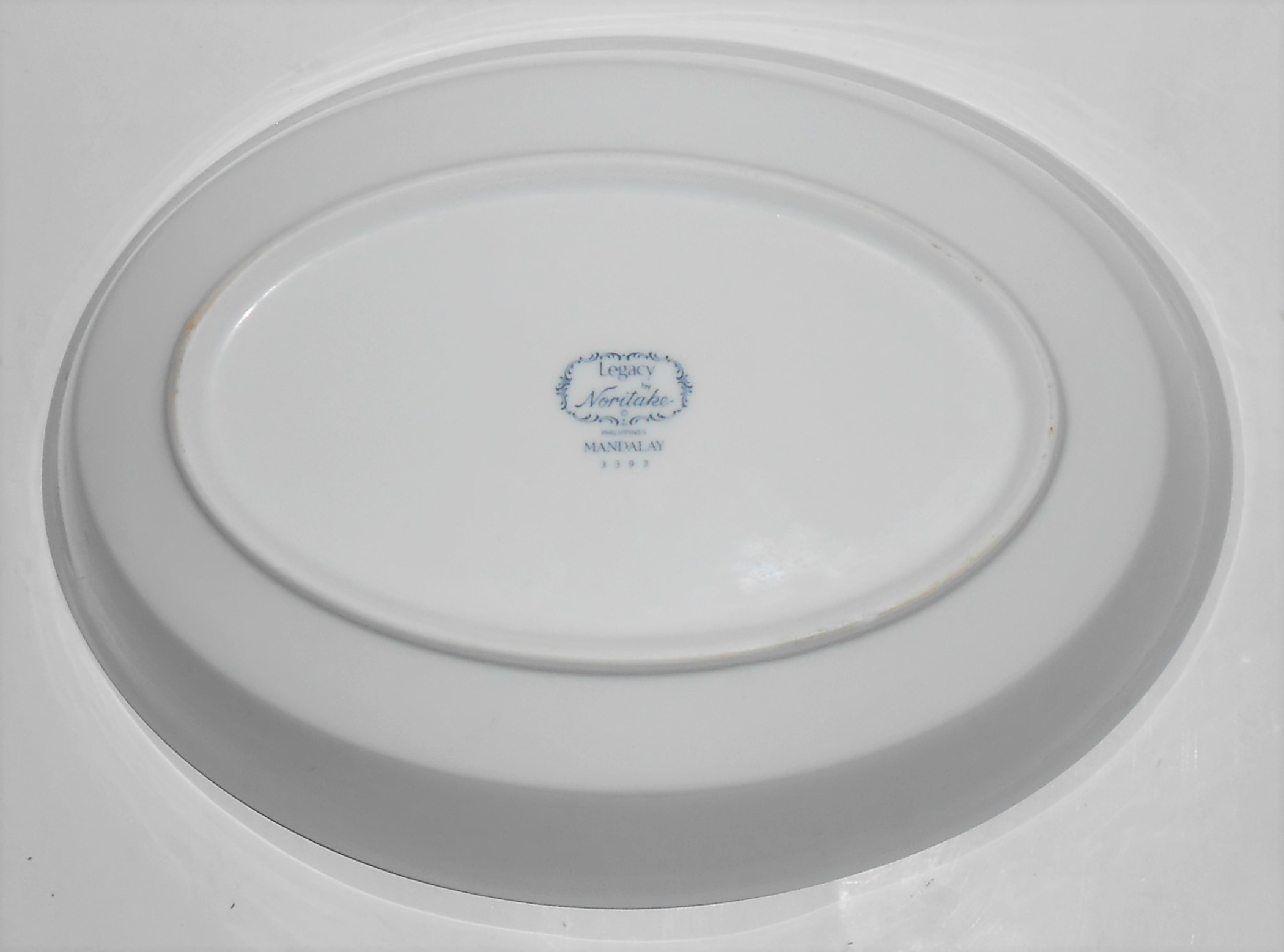 Noritake Porcelain China Mandalay Gold Vegetable Bowl