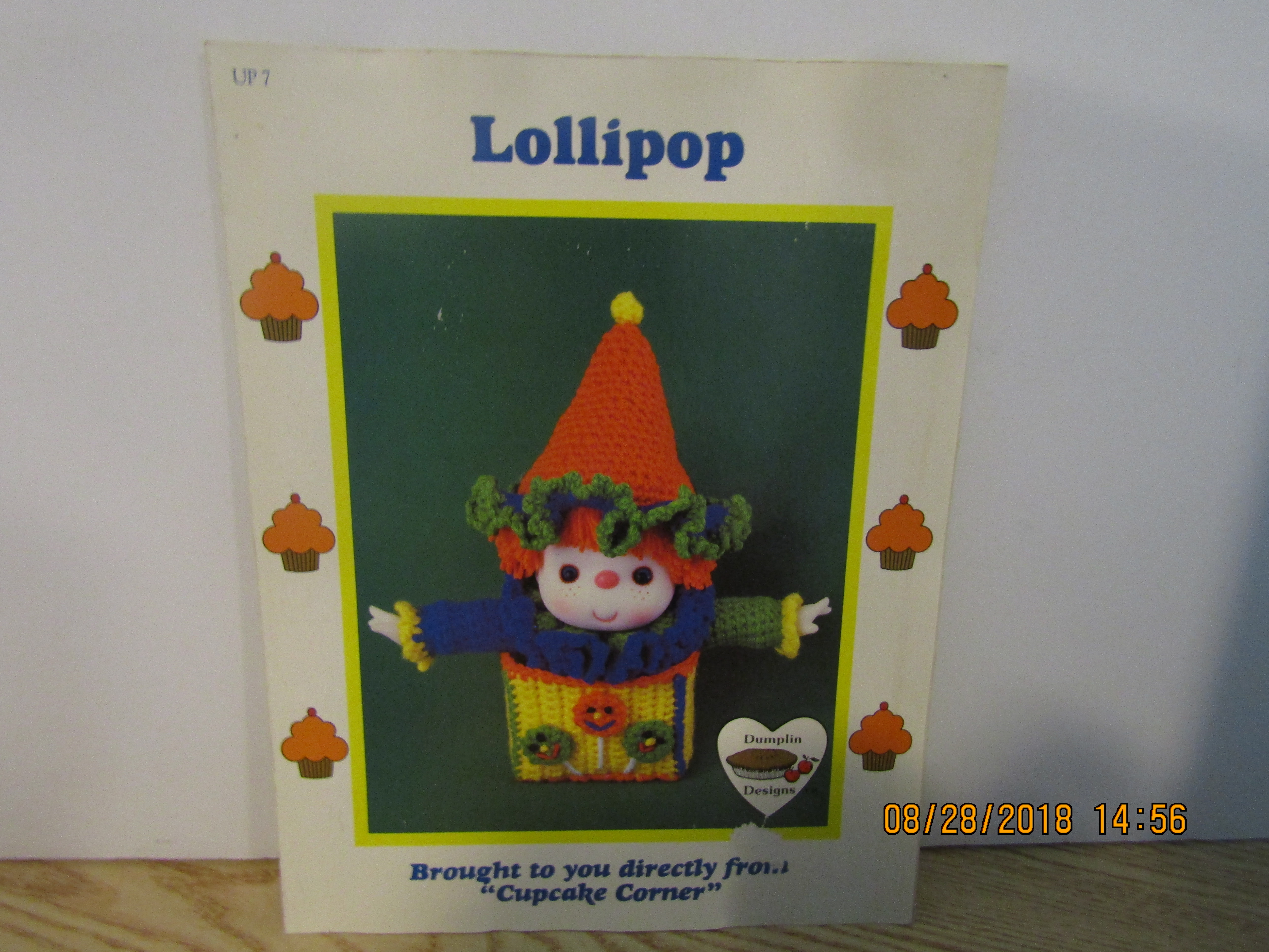 Dumplin Design Craft Book Cupcake Corner Lollipop #7