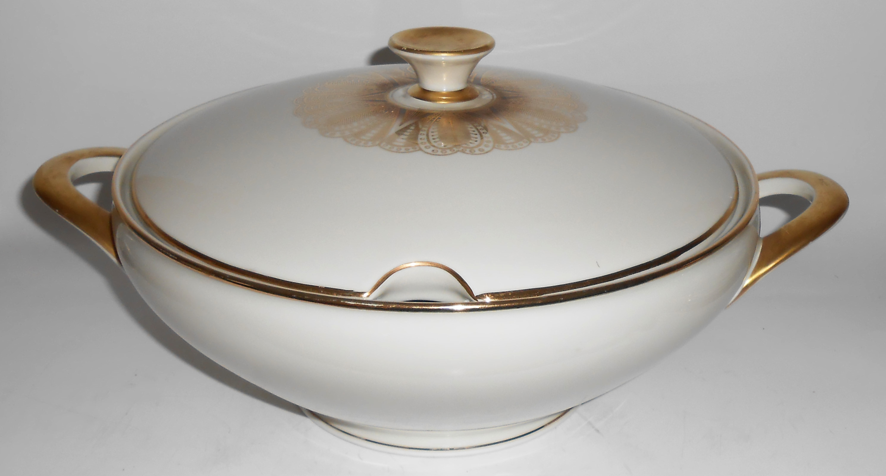 Winterling Bavaria Porcelain China Gold Tureen W/Lid