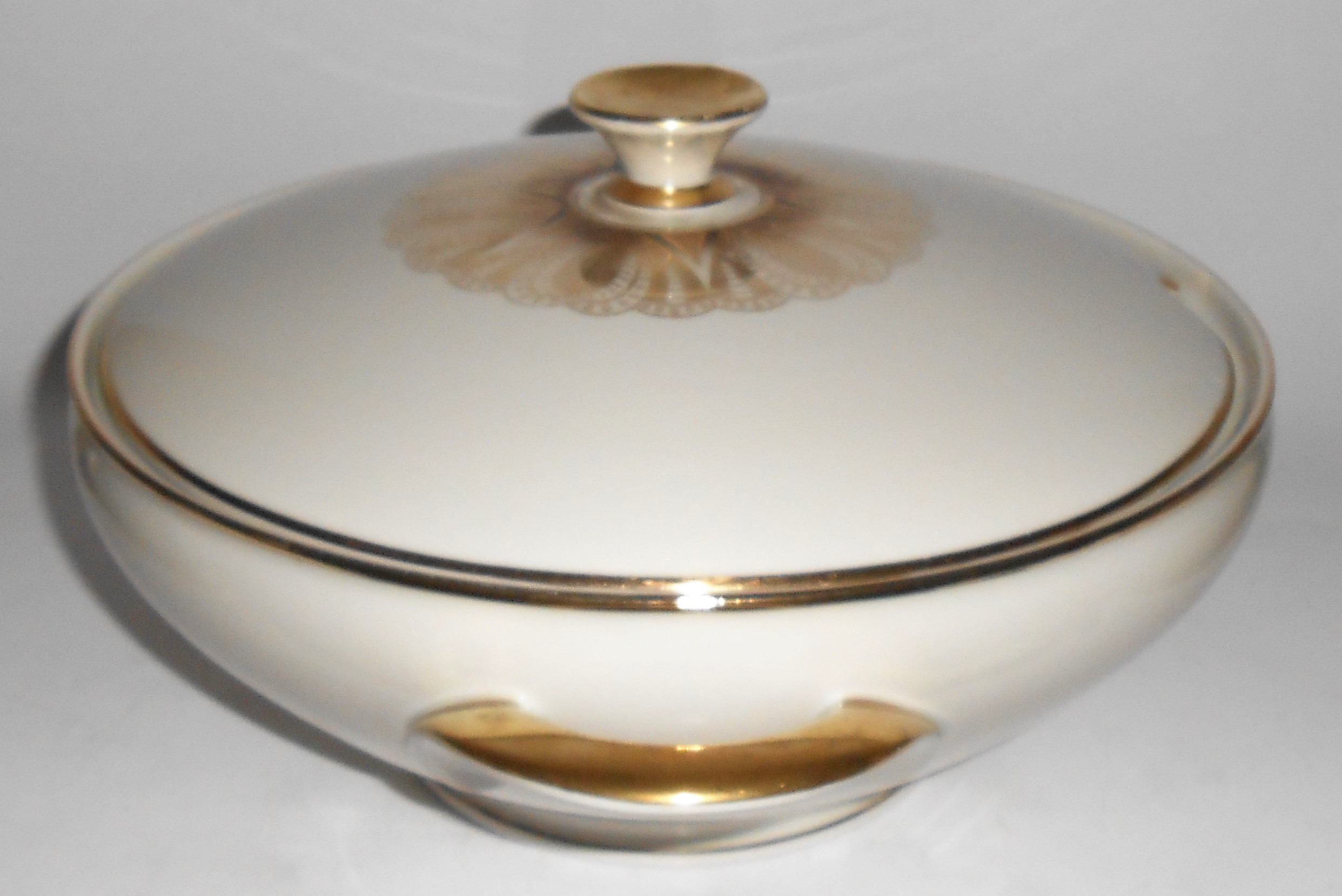 Winterling Bavaria Porcelain China Gold Tureen W/Lid